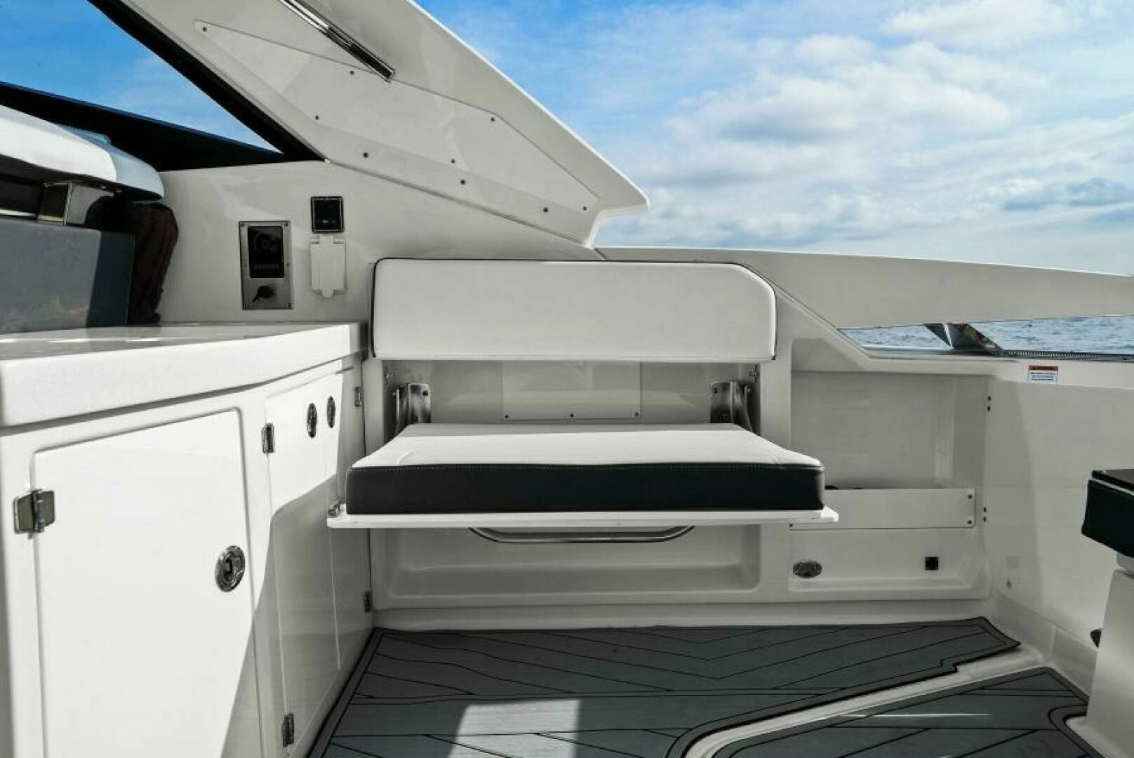 2023 Monterey 385 SS - Image 21