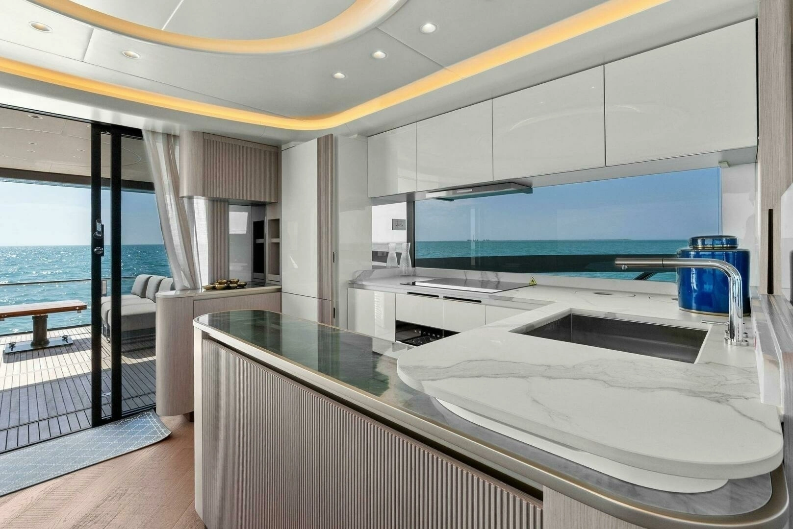 2026 Absolute 70 Navetta - Image 15