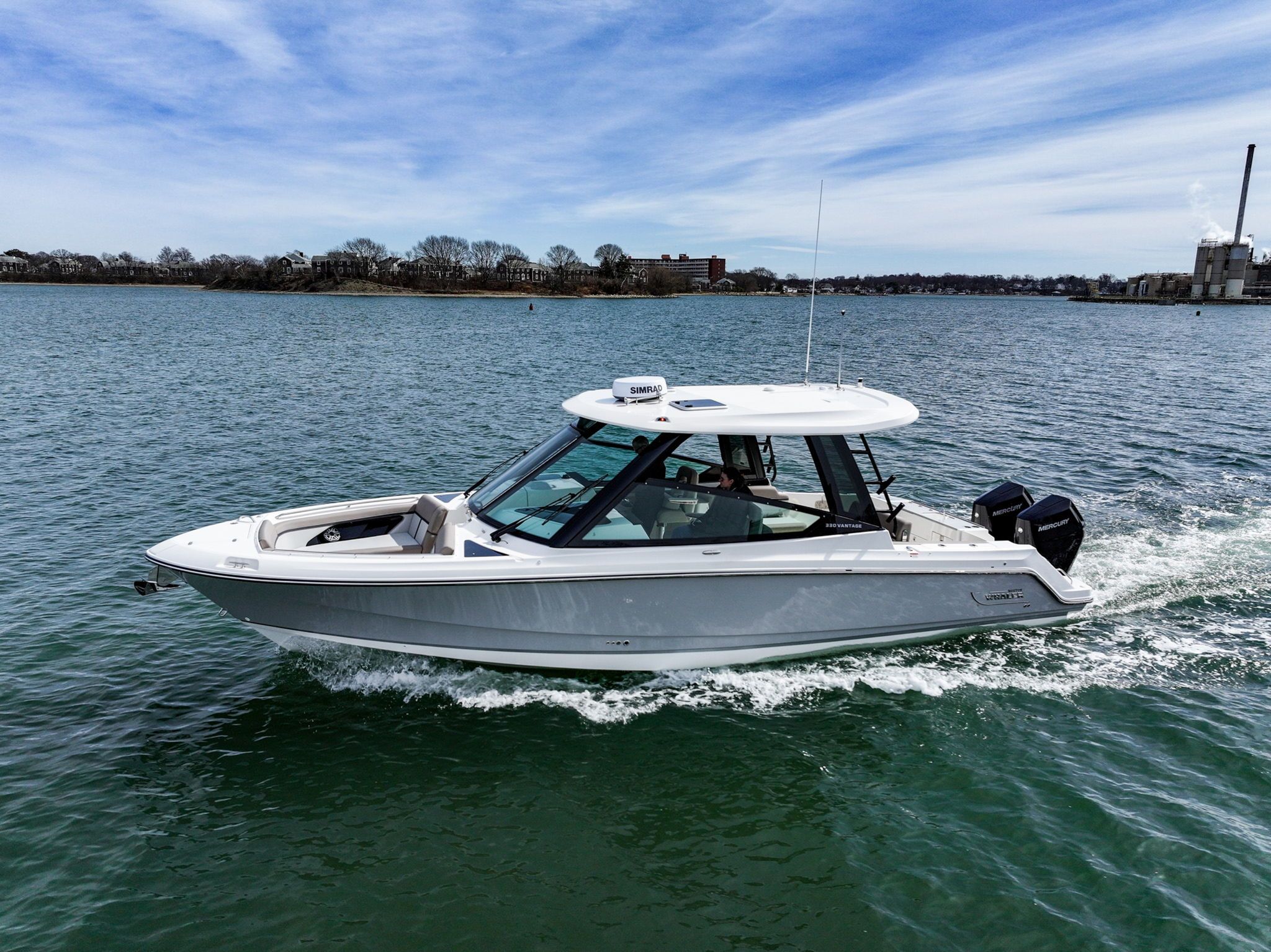 2026 Boston Whaler 330 Vantage