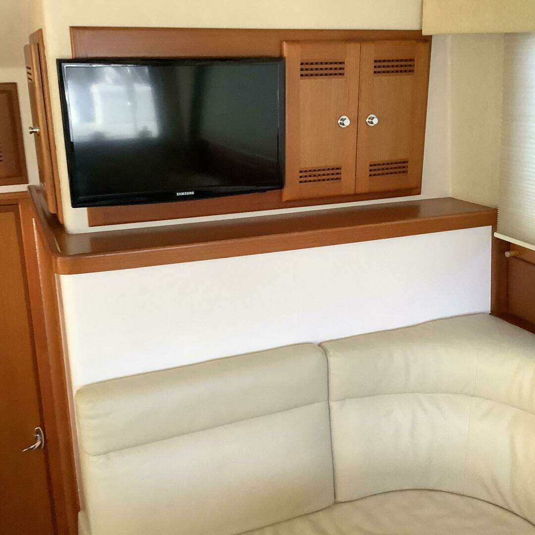 2006 Cabo 35 Flybridge Sportfish - Image 22