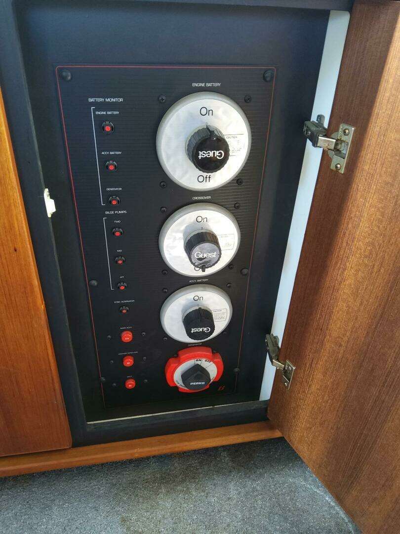 1991 Bayliner 4588 Pilothouse Motoryacht - Image 23