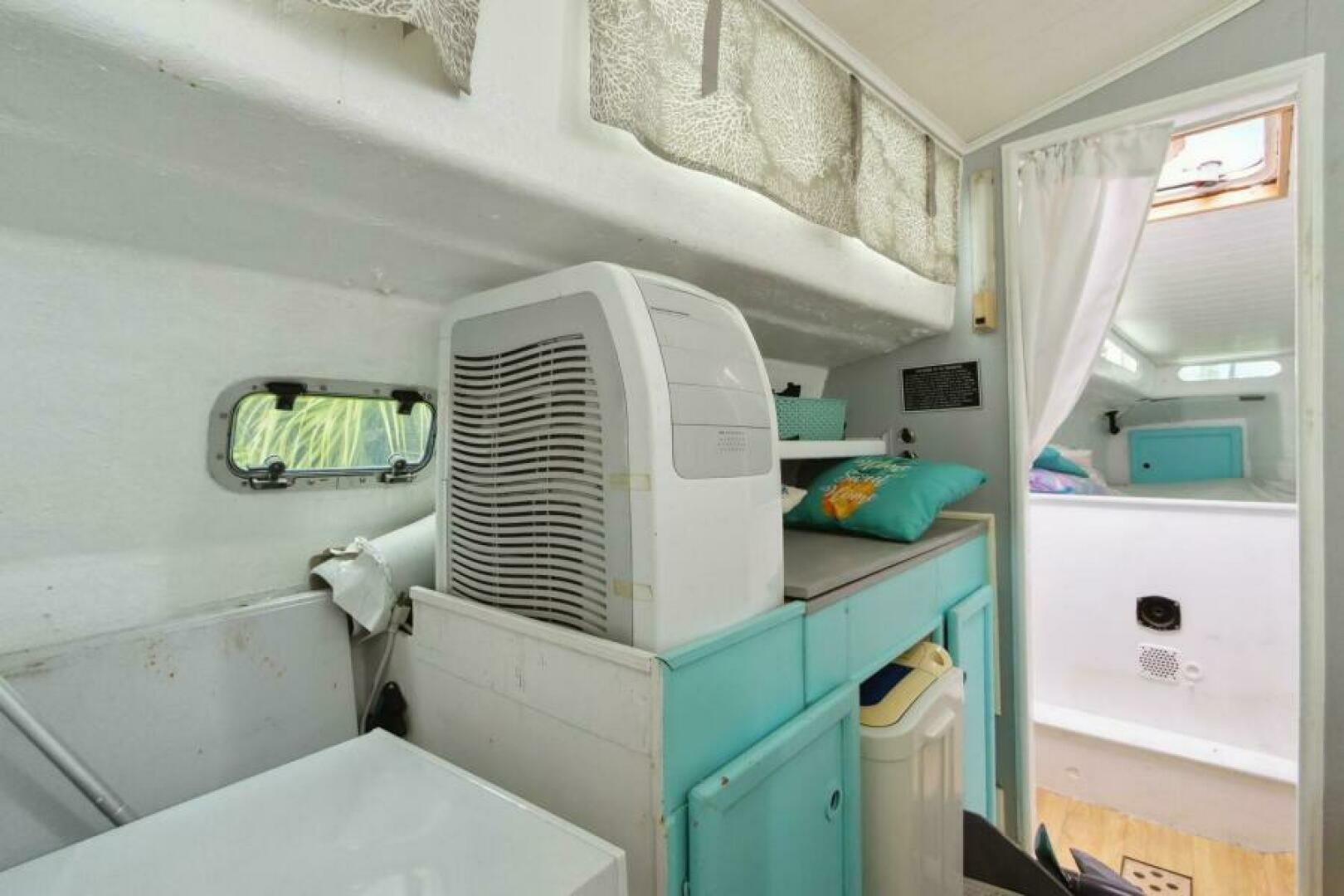 1992 Dean 365 Oceanliner - Image 28