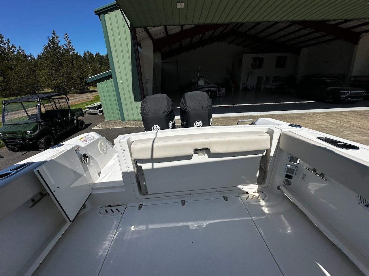 2016 Boston Whaler 270 Vantage - 20