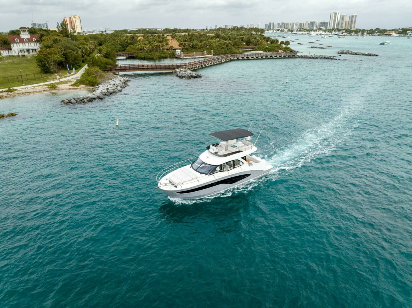 2025 Beneteau Antares 12 - Image 6