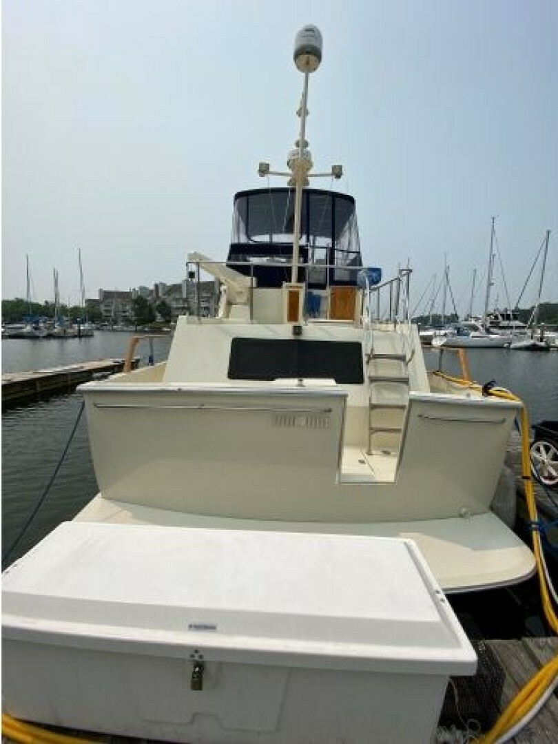 1983 Tollycraft Aft Cabin - Image 7