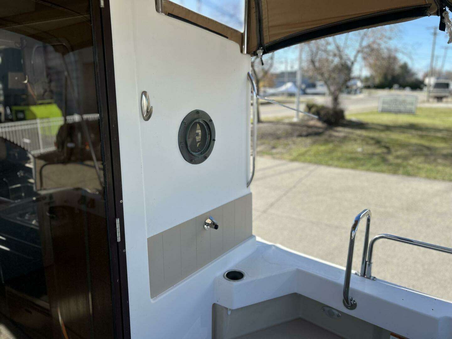 2013 Ranger Tugs 27 - Image 14
