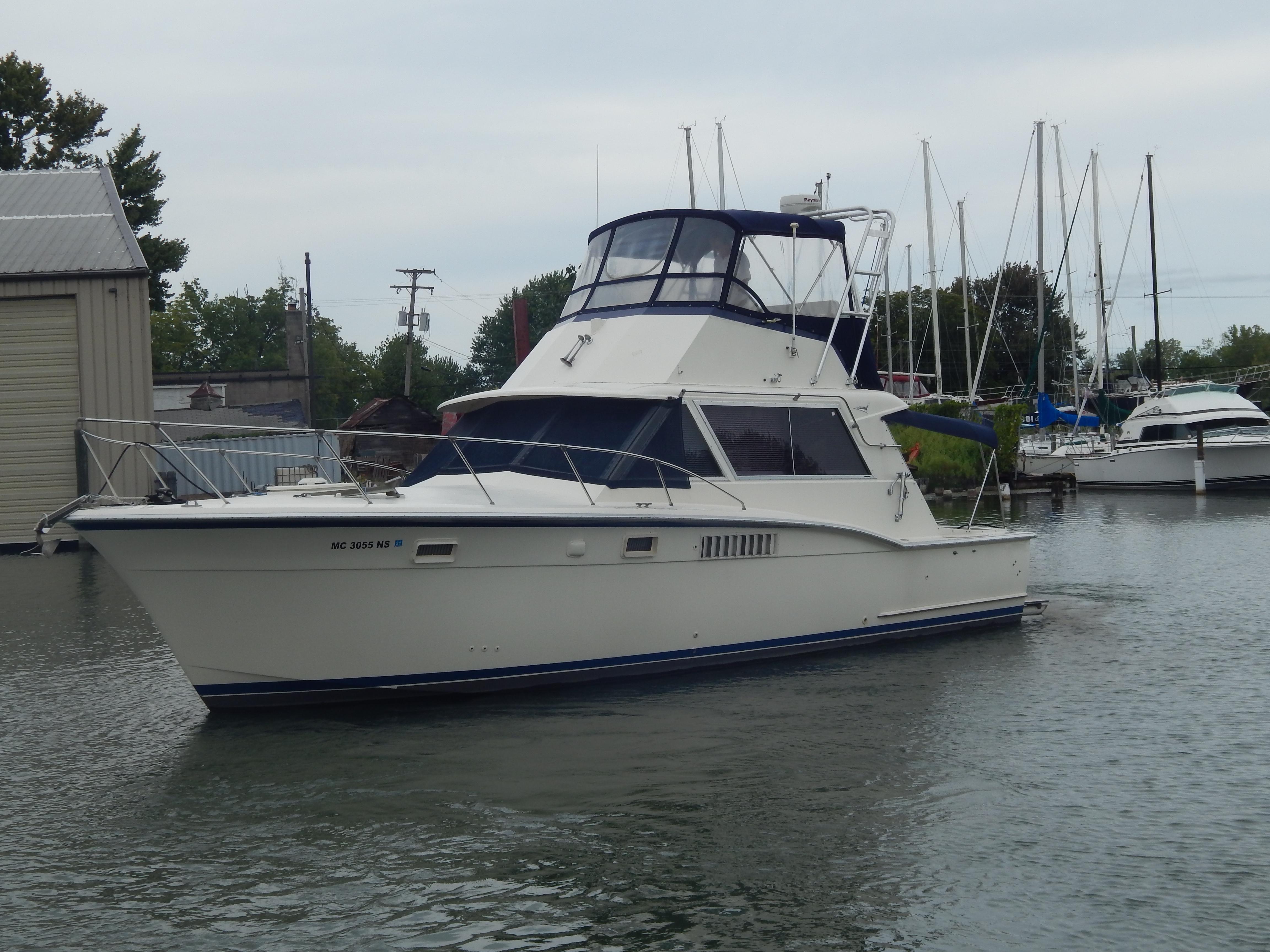 1972 Hatteras 38 Convertible