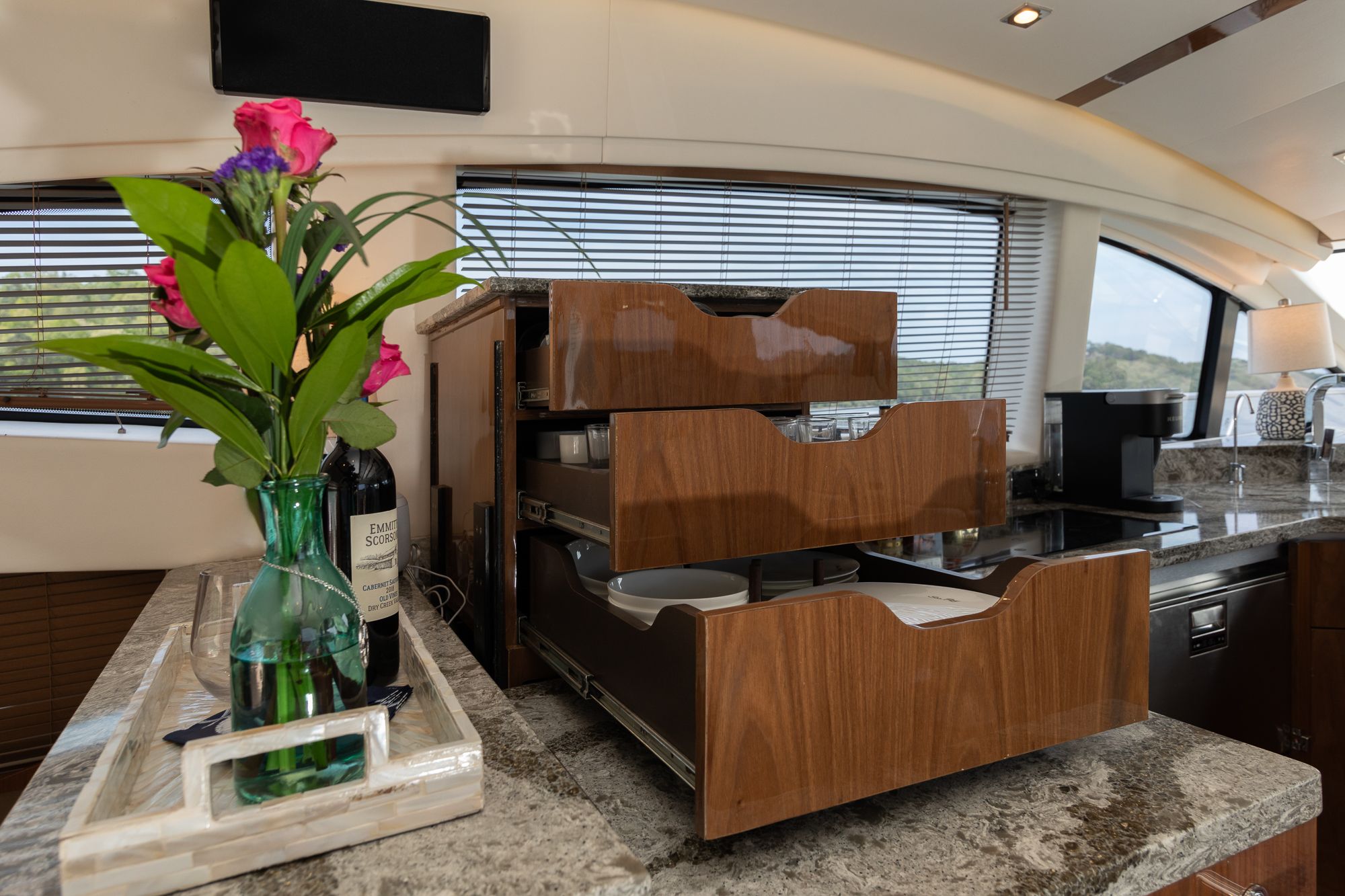 2018 Sea Ray L 650 FLY - 18