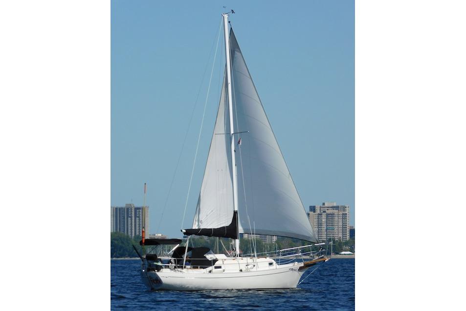 1984 Bayfield 32C