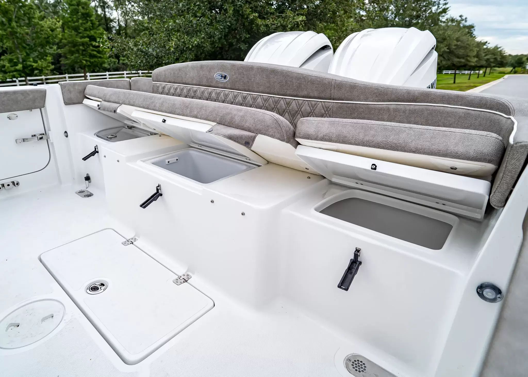 2027 Sea Hunt Ultra 285 SE - 10