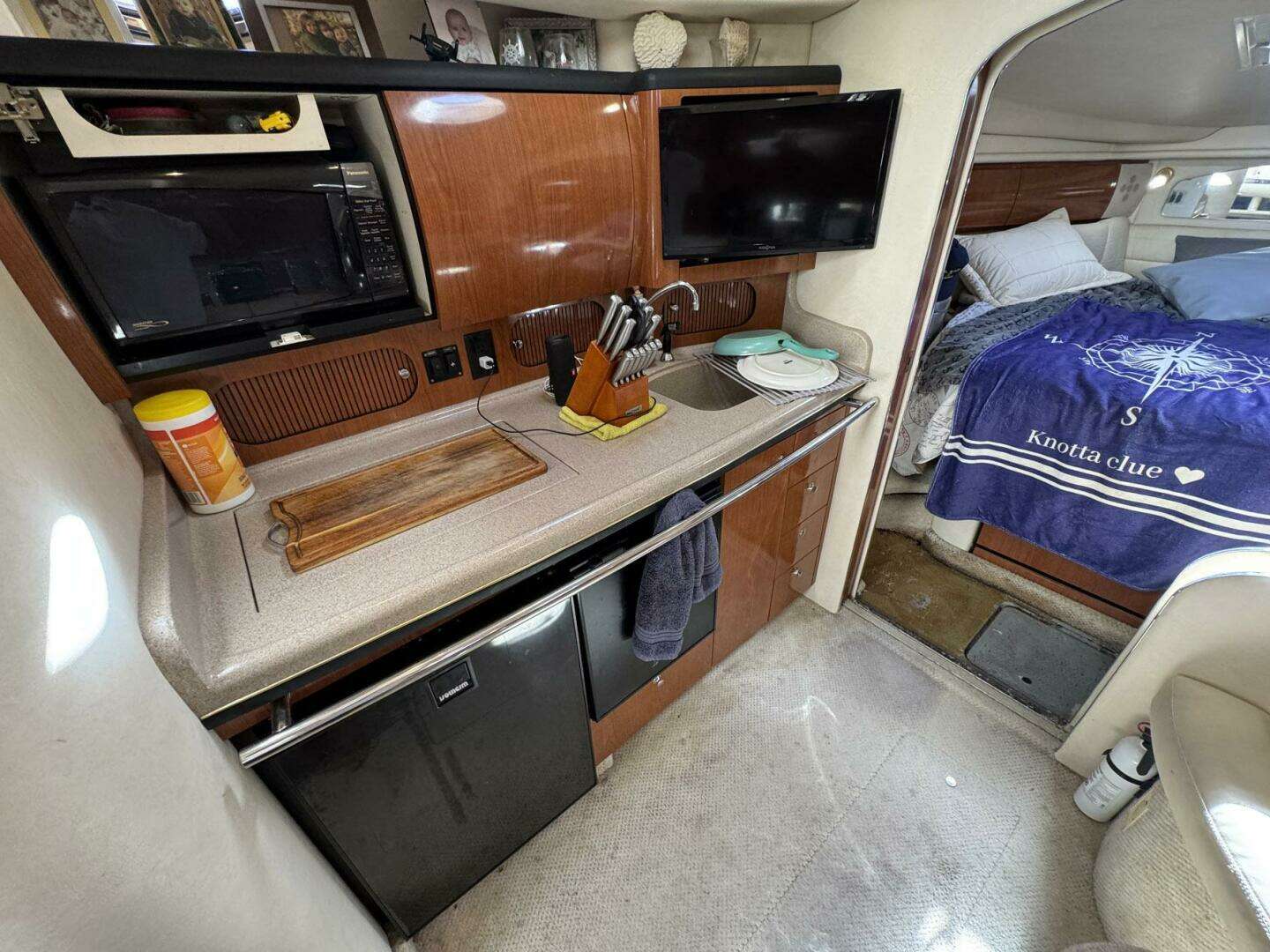 2002 Sea Ray 360 Sundancer - Image 28