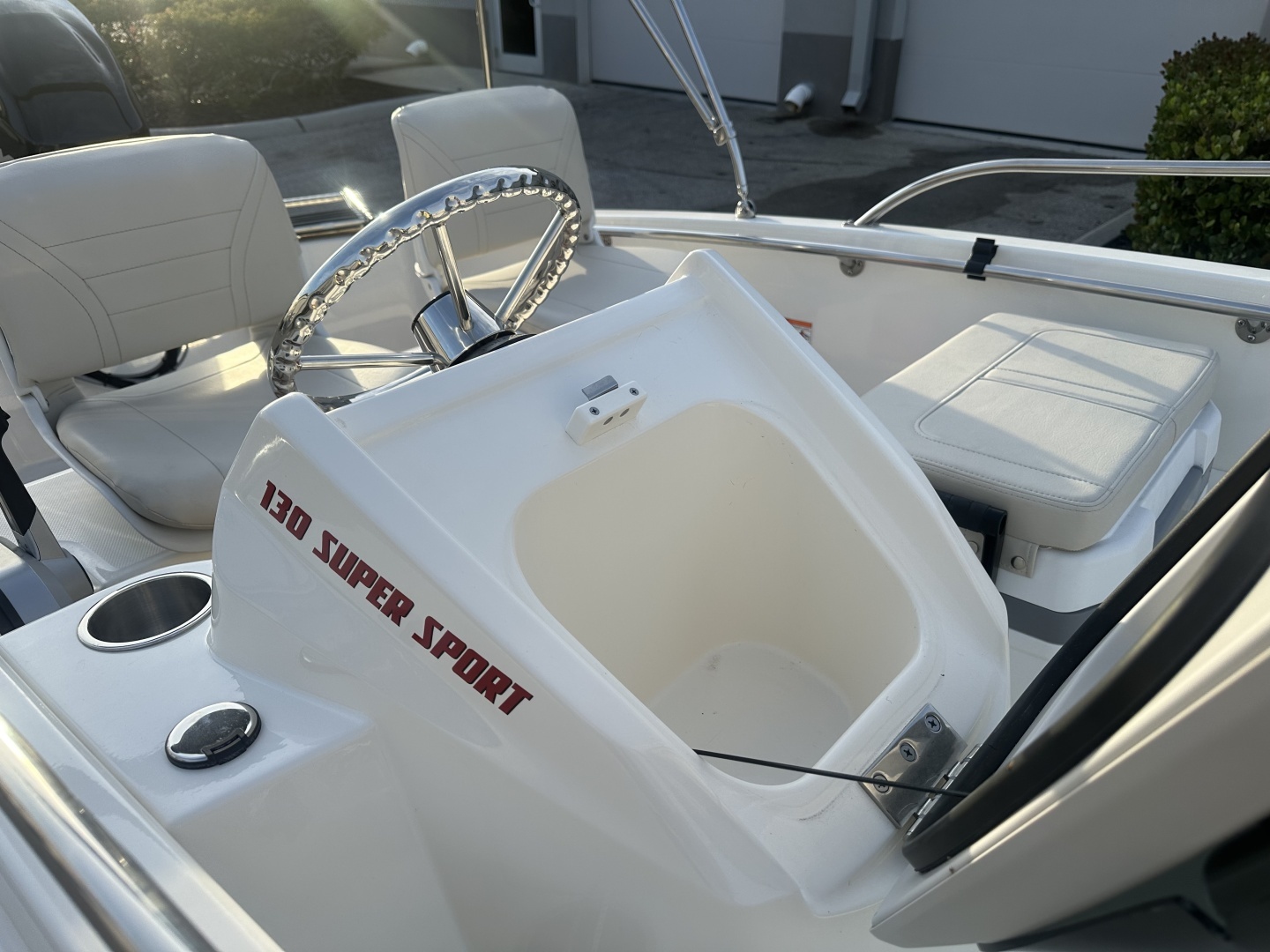 2025 Boston Whaler 130 Super Sport - Image 11