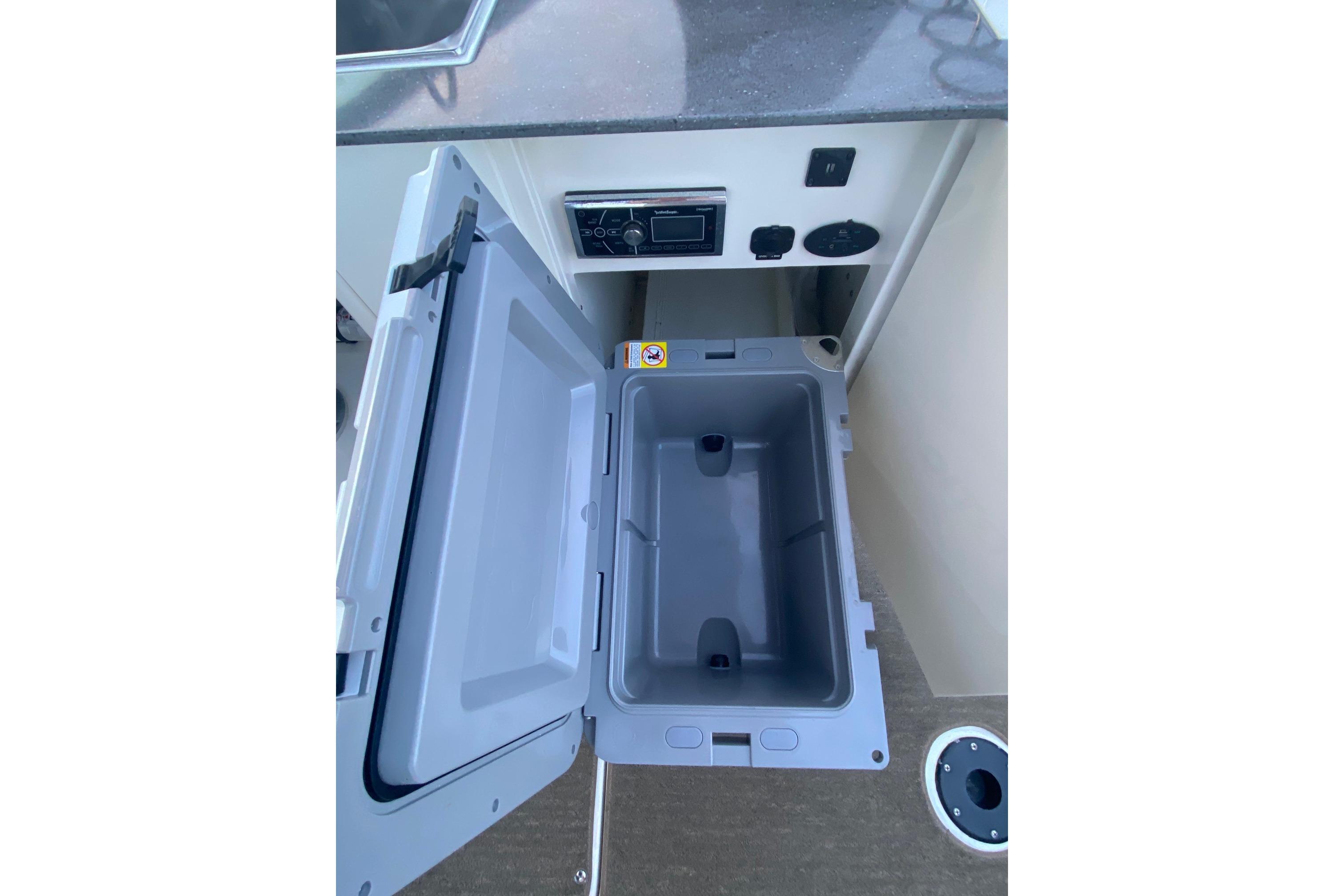 2014 Sea Ray 280 Sundeck - 23