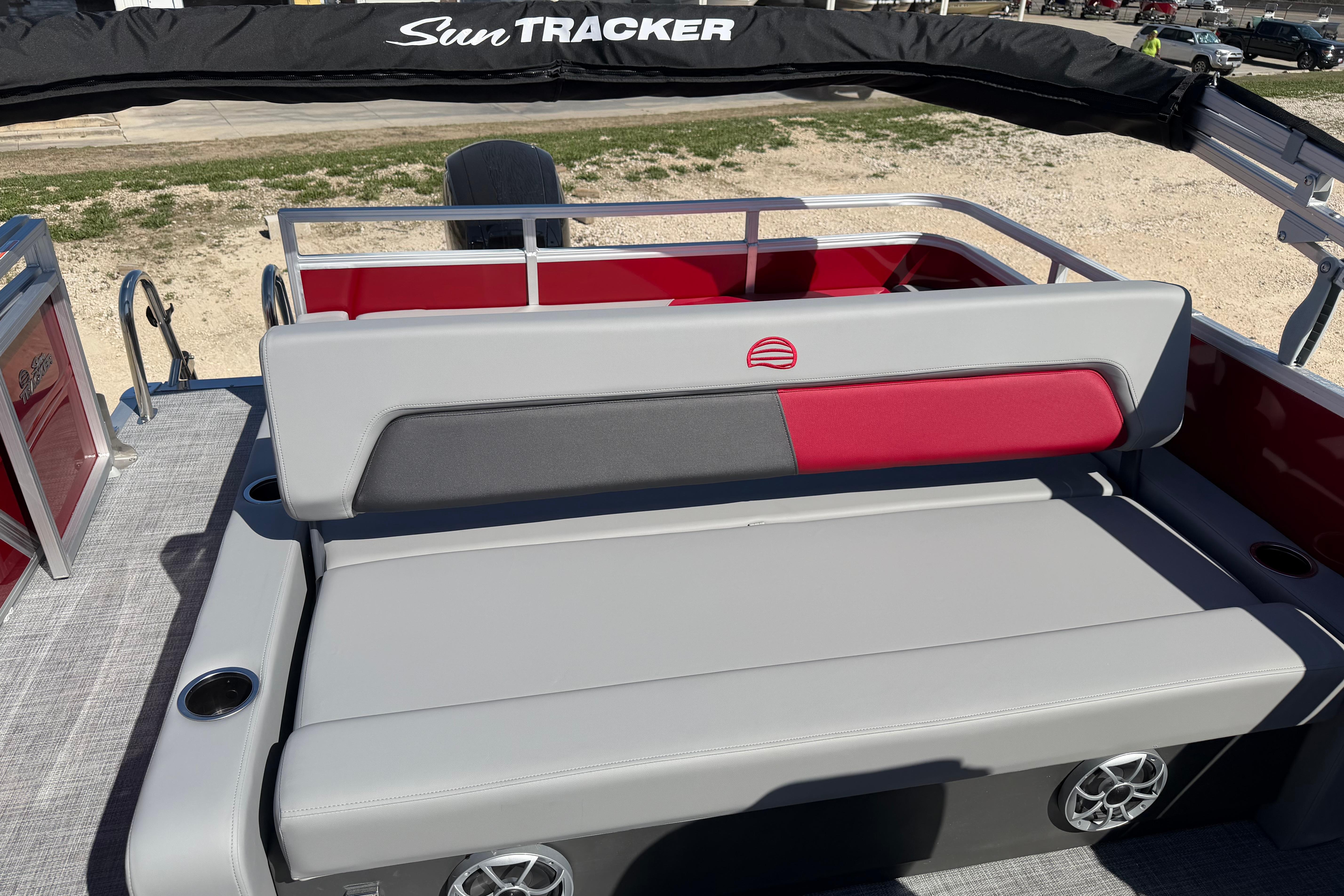 2026 Sun Tracker Party Barge 22 RF XP3 with comfortable seating and modern design.