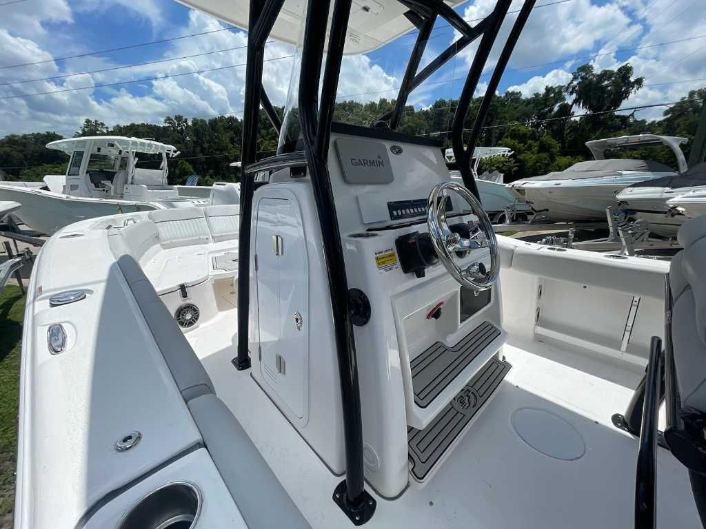 2024 Sea Fox 248 Commander - 2