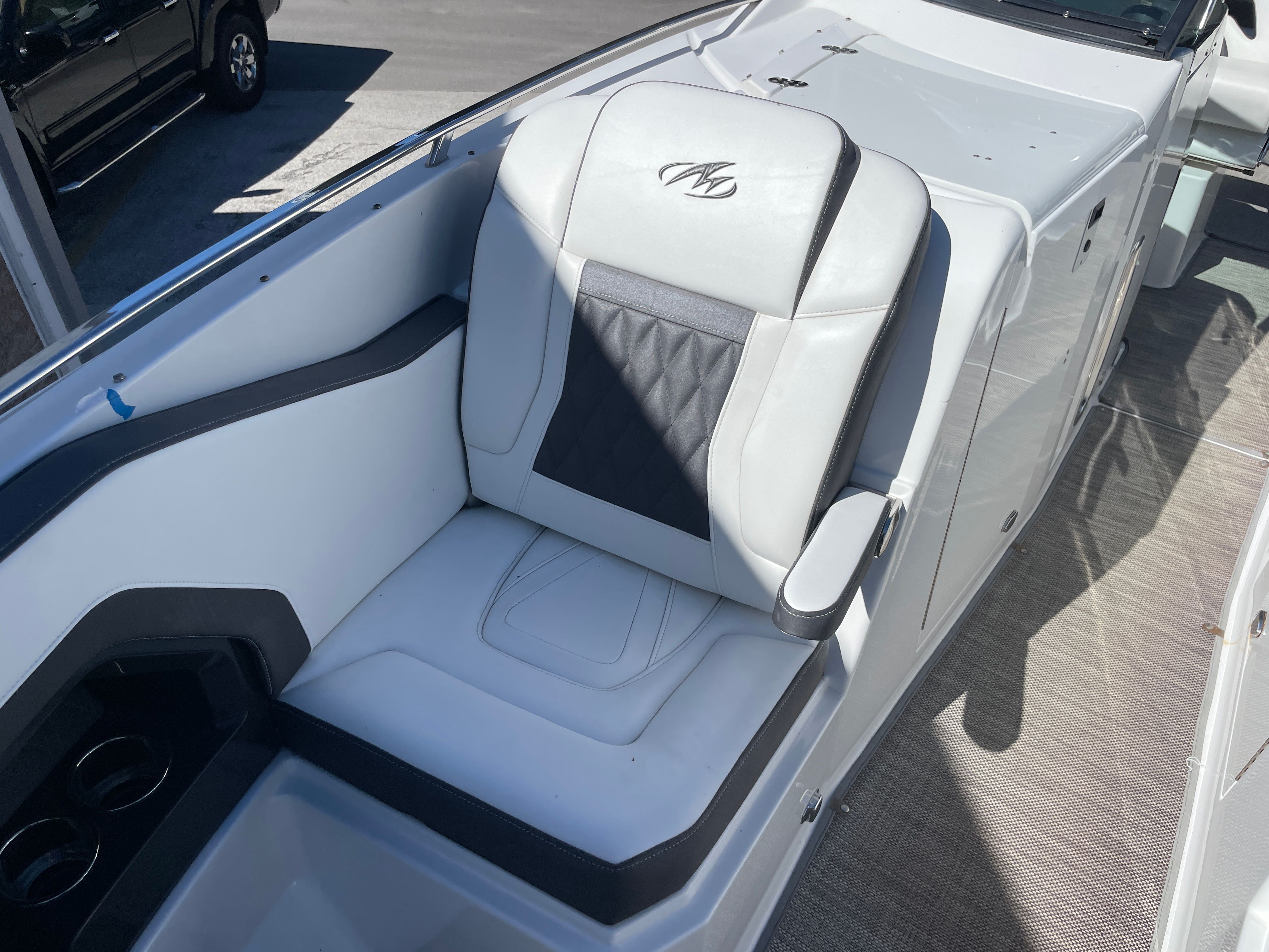 2019 Monterey 328SS Super Sport - 44