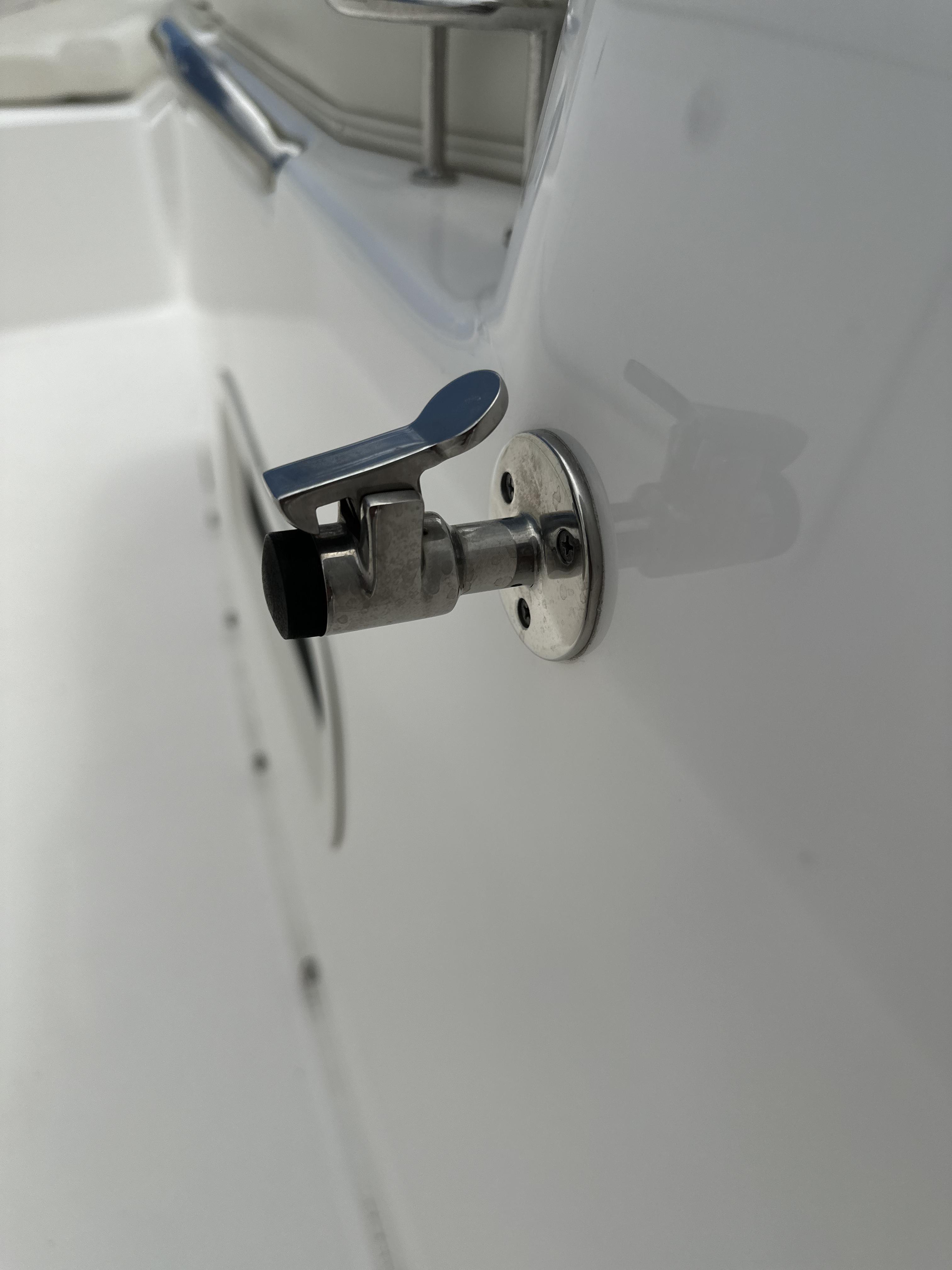 2017 Everglades 435 Center Console - 81
