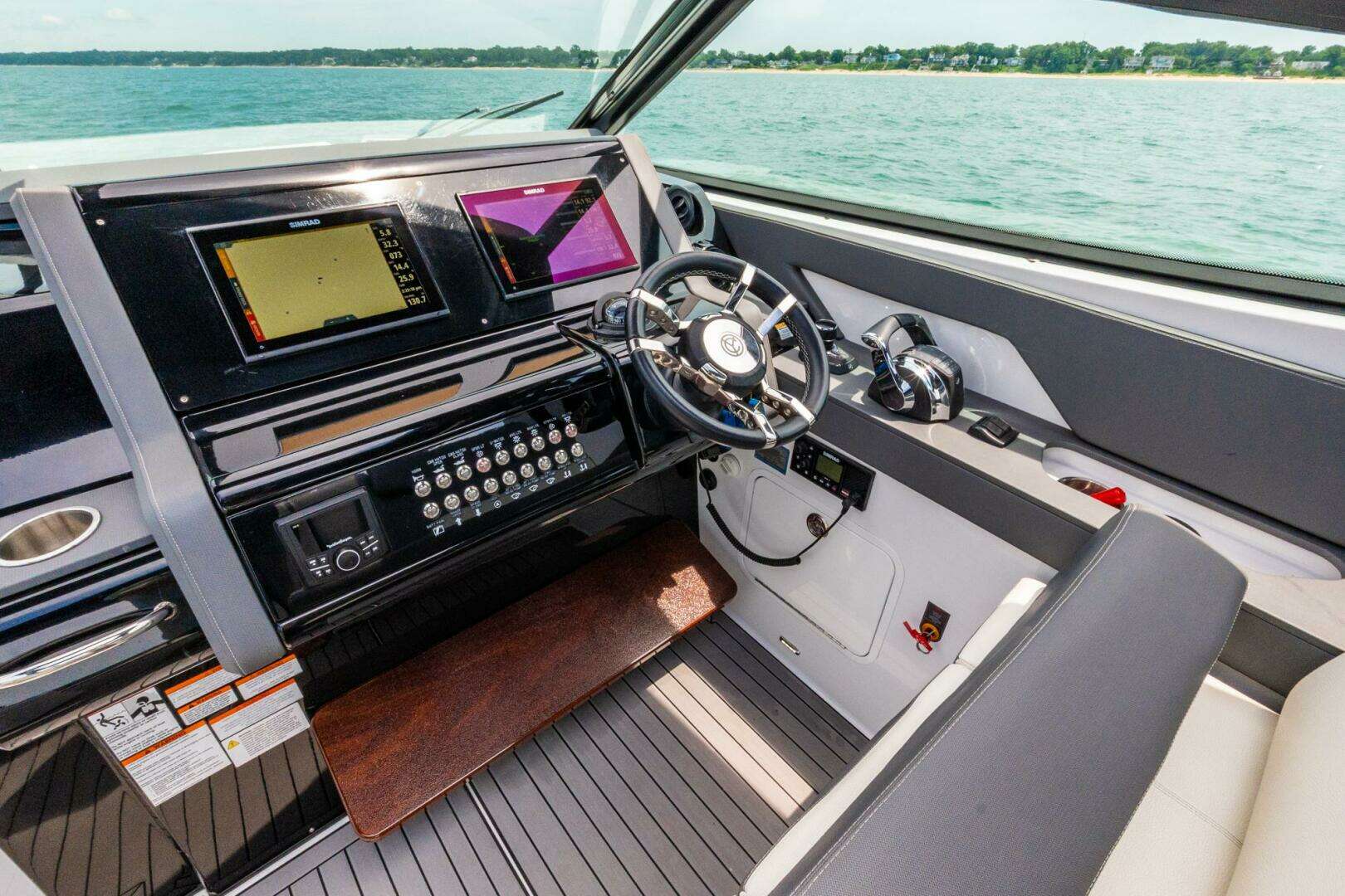 2021 Cruisers Yachts — - Image 42