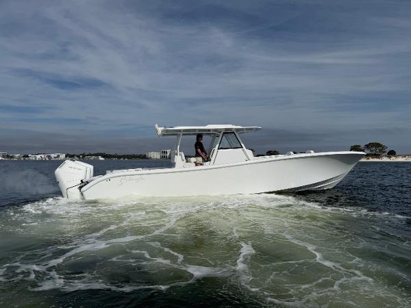 2025 Yellowfin 39 Offshore boat cruising on open water.