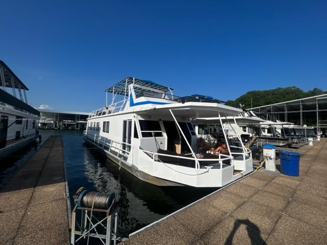 1988 Stardust Cruisers Houseboat