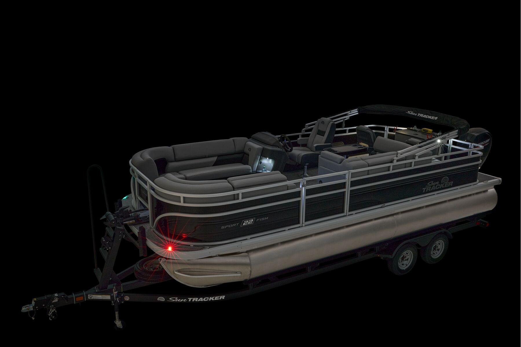 2026 Sun Tracker SportFish 22 DLX - 23