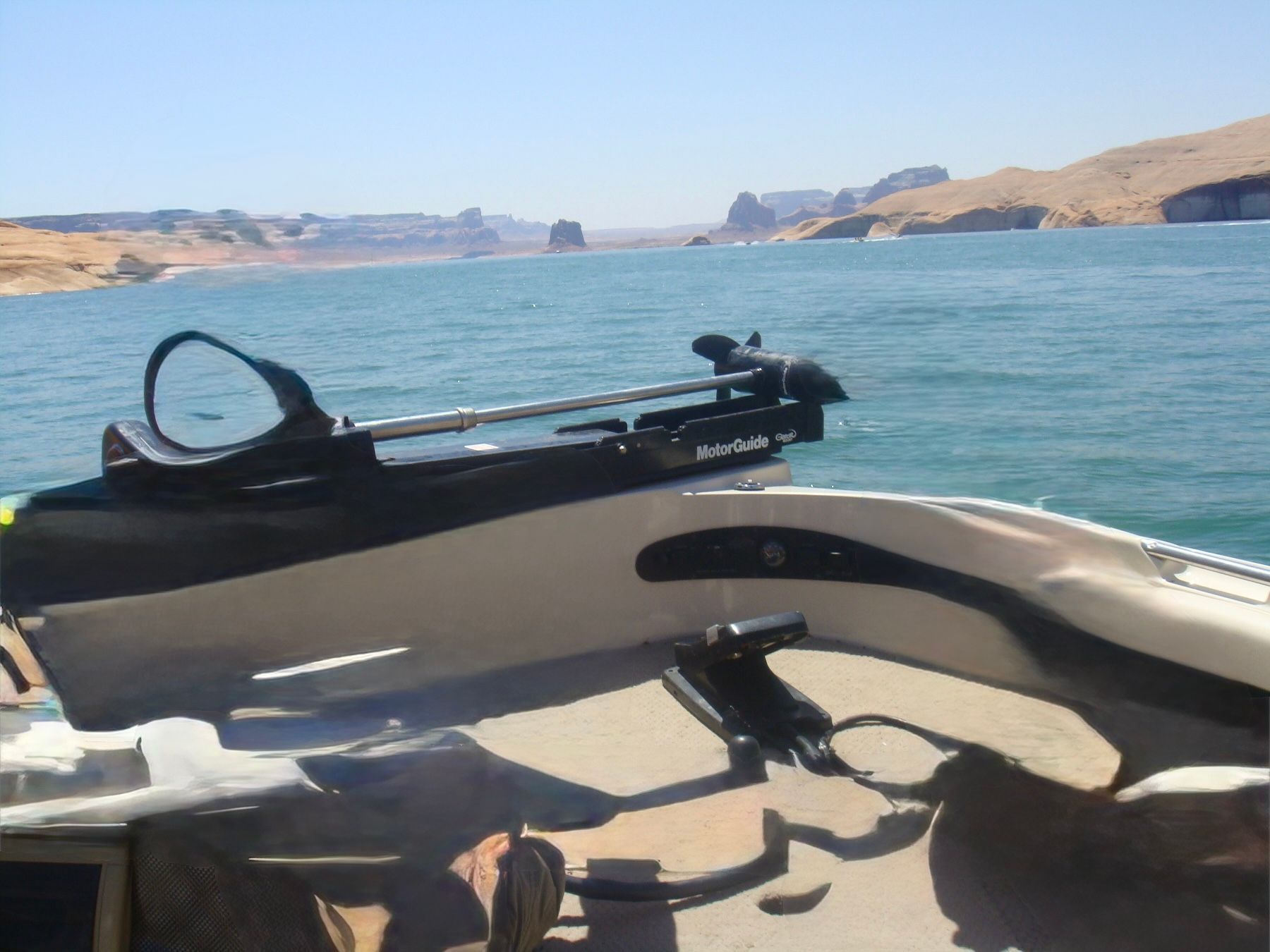 2002 Glastron GX 205 Ski & Fish - 3