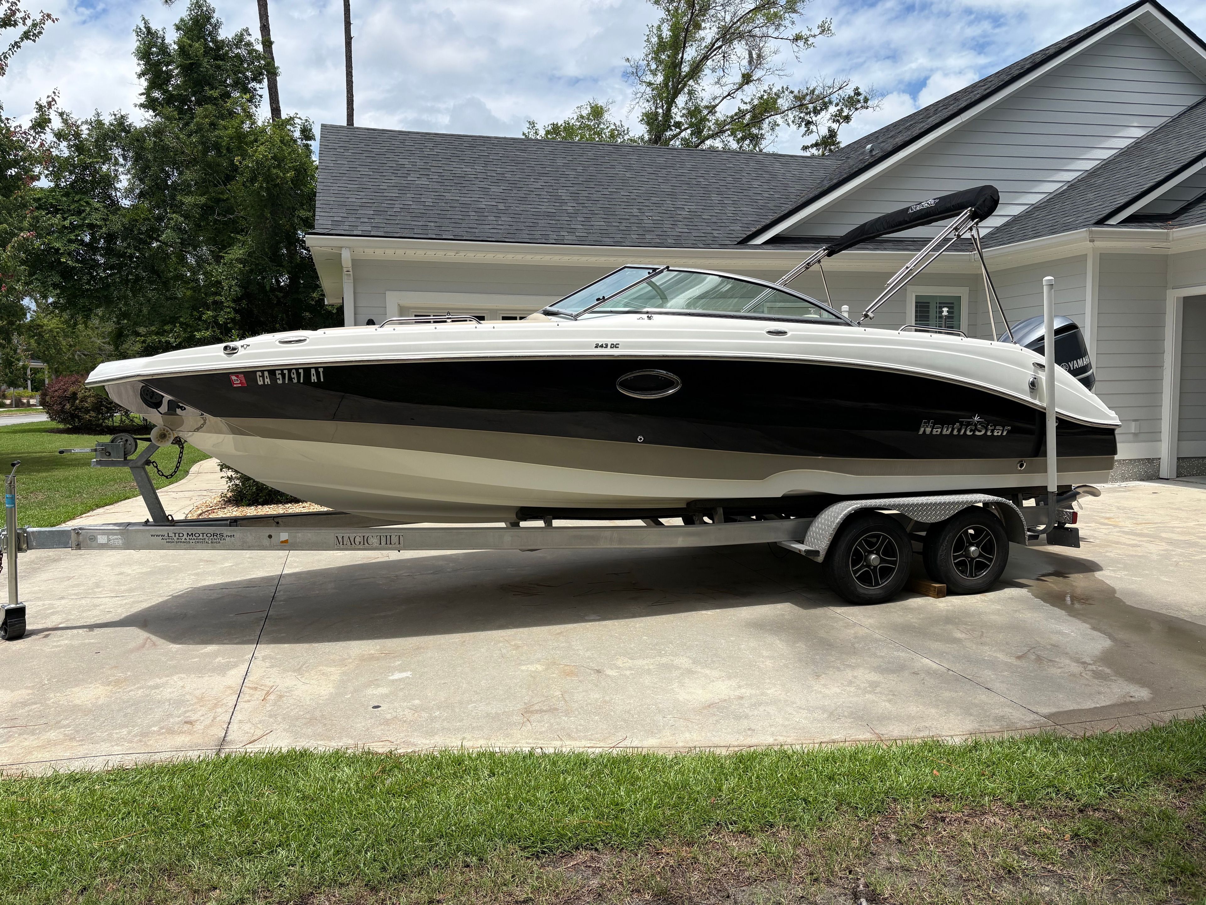 2016 NauticStar 243DC Sport Deck - 2