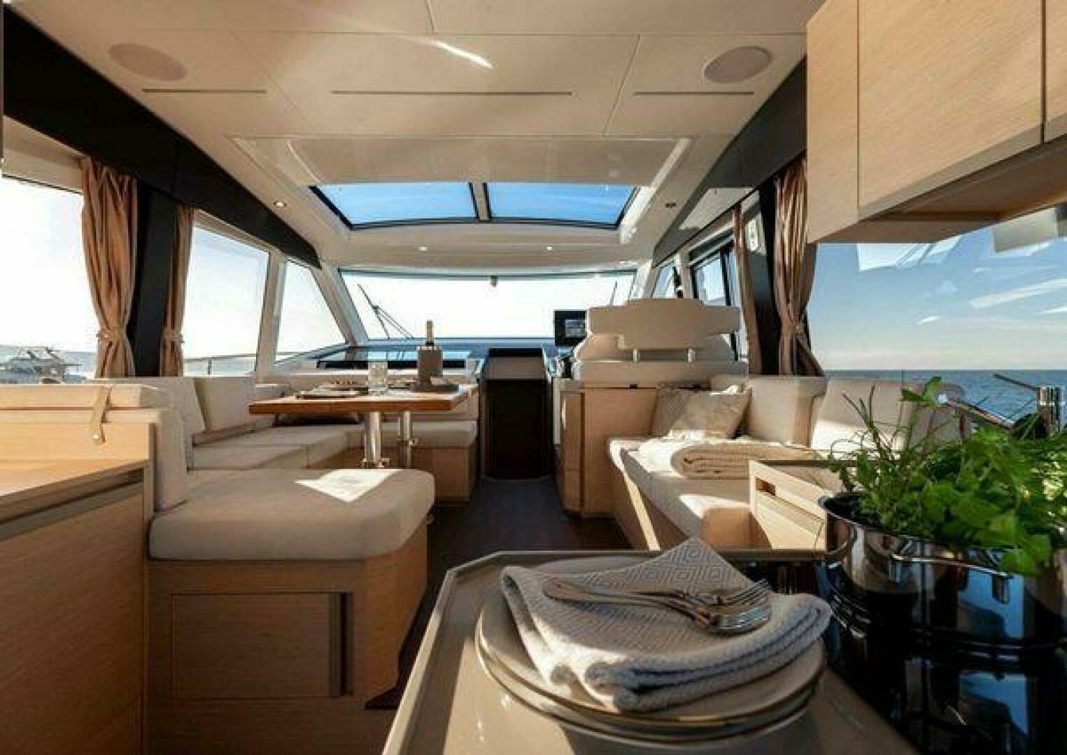 2027 Greenline 45 Coupe - Image 13