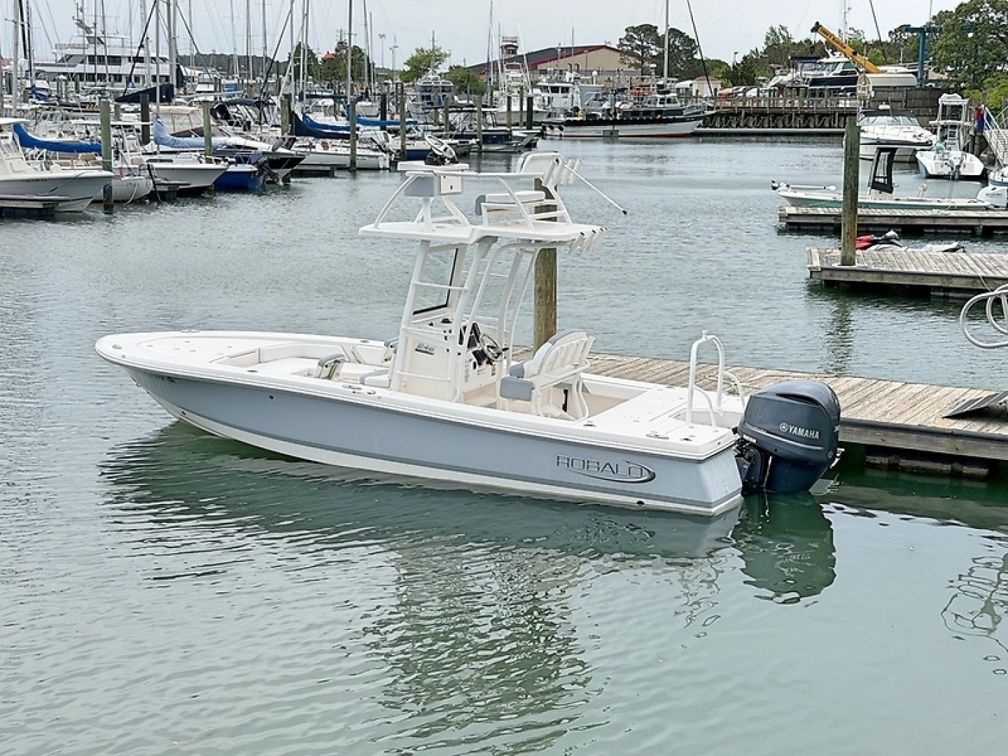 2021 Robalo 246 Cayman SD - Image 2