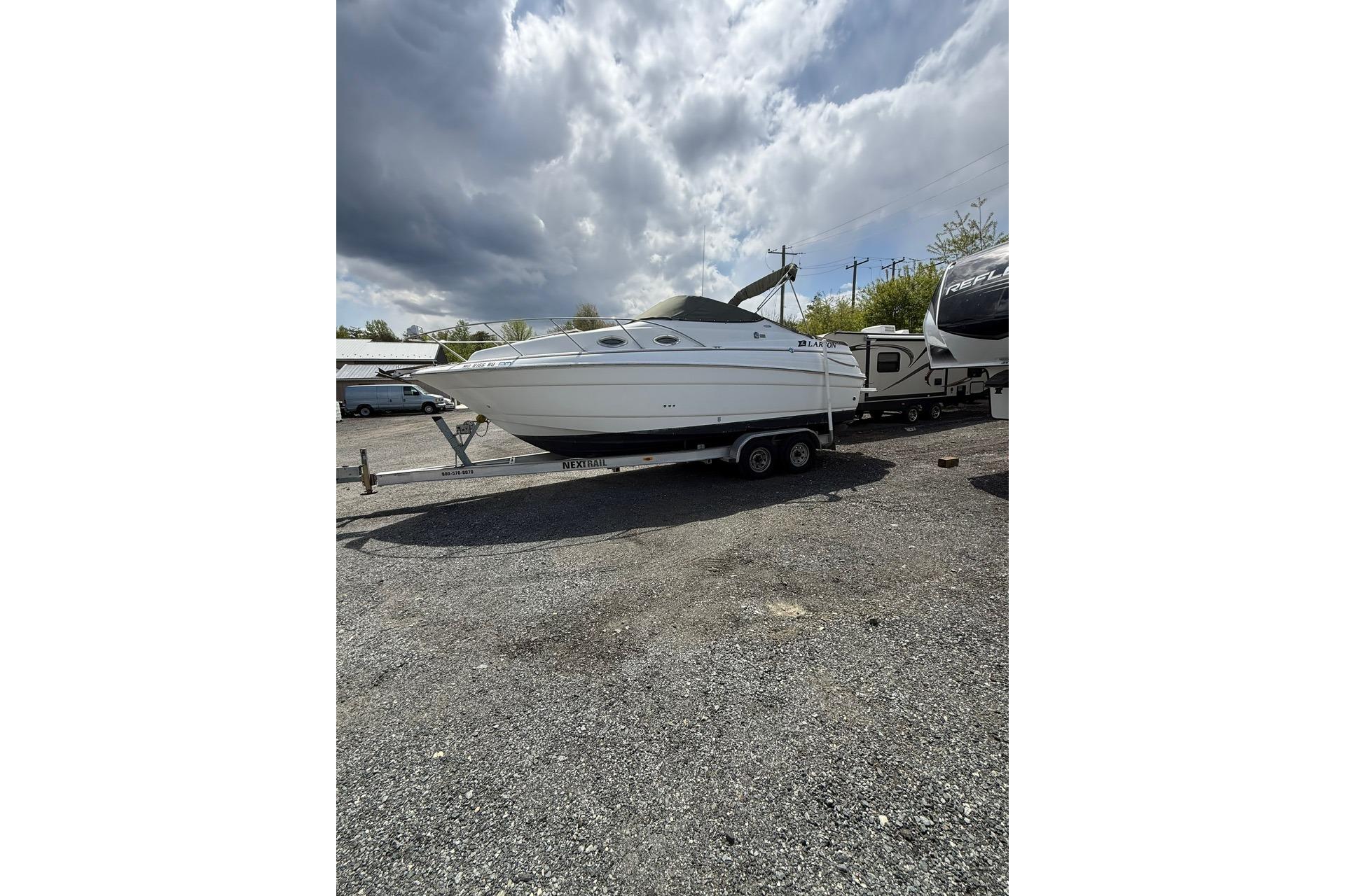 2005 Larson Cabrio 240