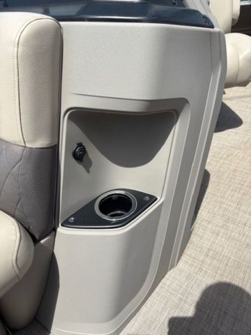 2024 Sun Tracker SportFish 20 DLX - 14