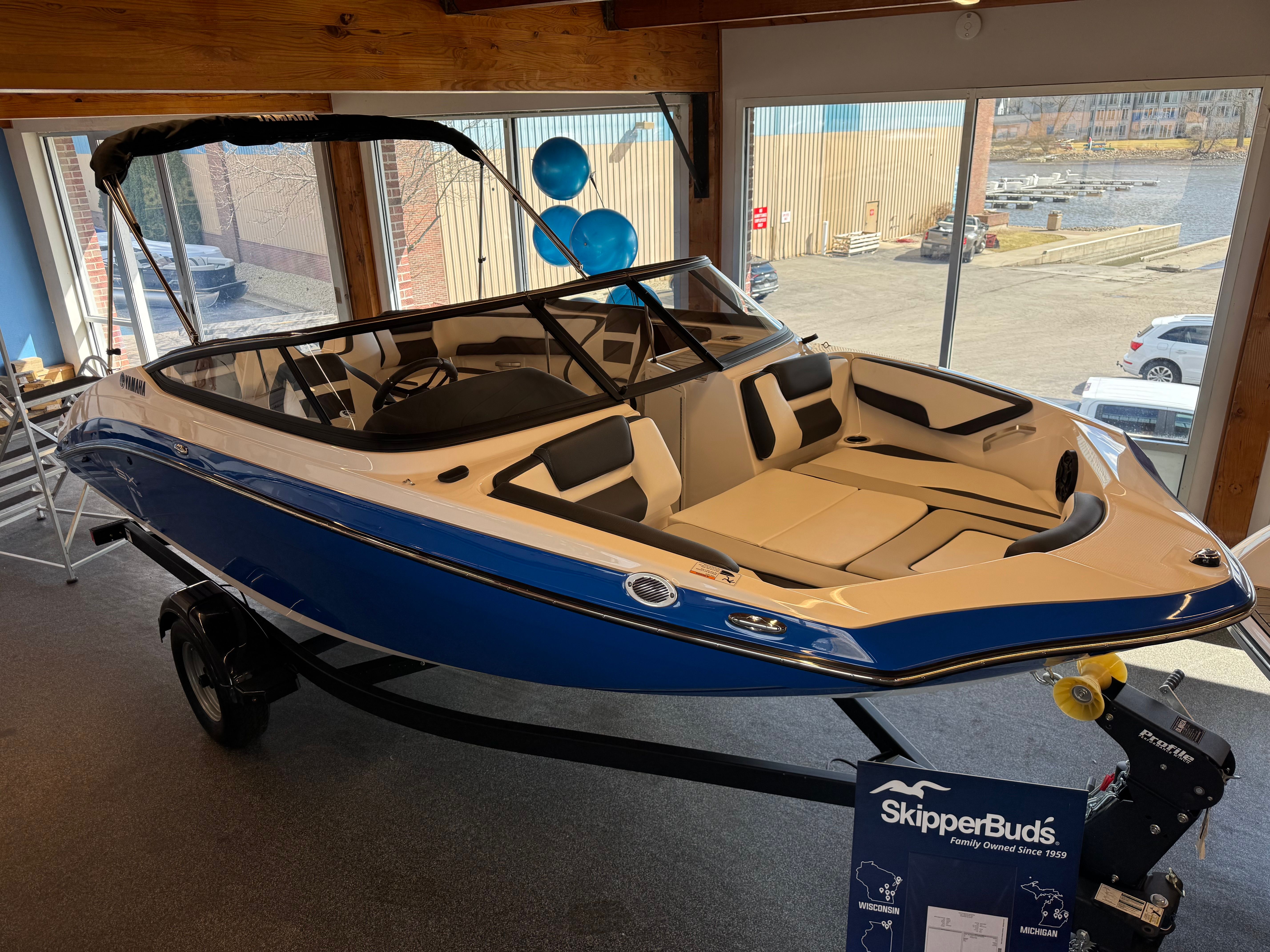 2025 Yamaha Boats SX195