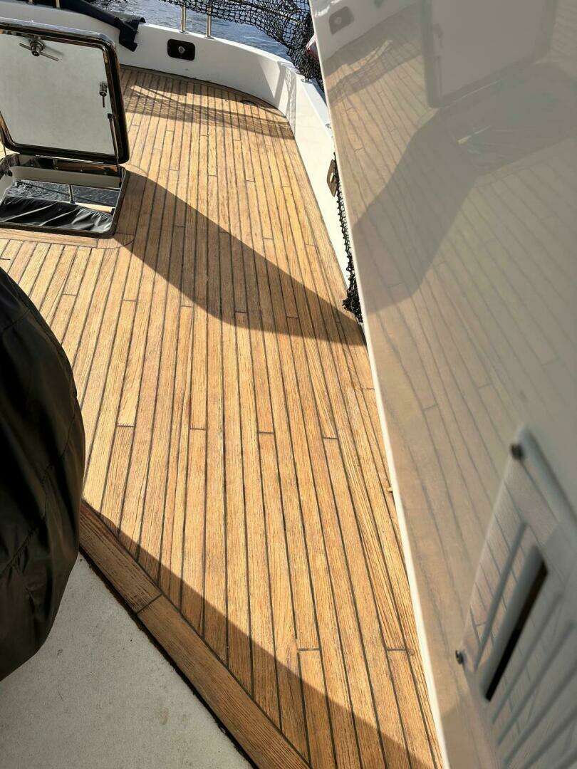 1999 Azimut — - Image 15