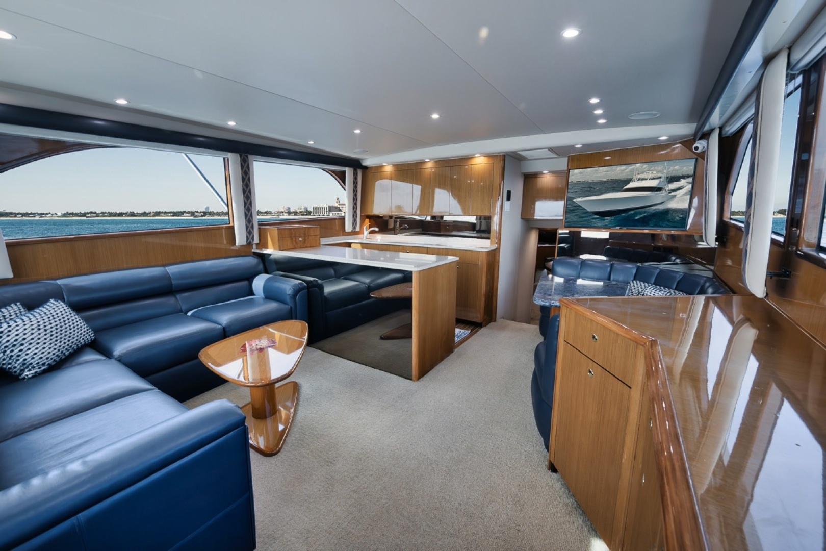 2003 Viking 52 Convertible - Image 6