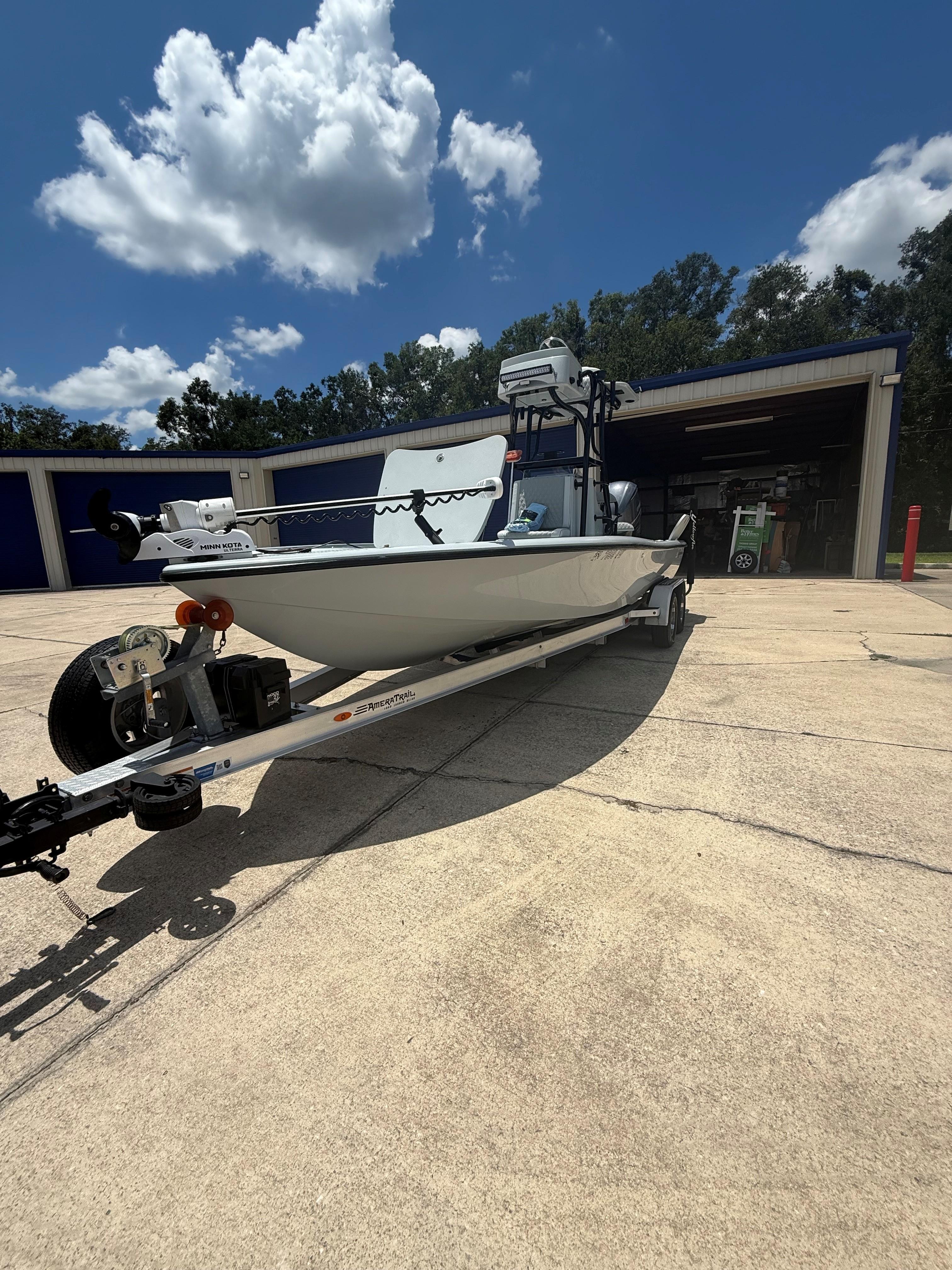 2015 Yellowfin 24 Bay