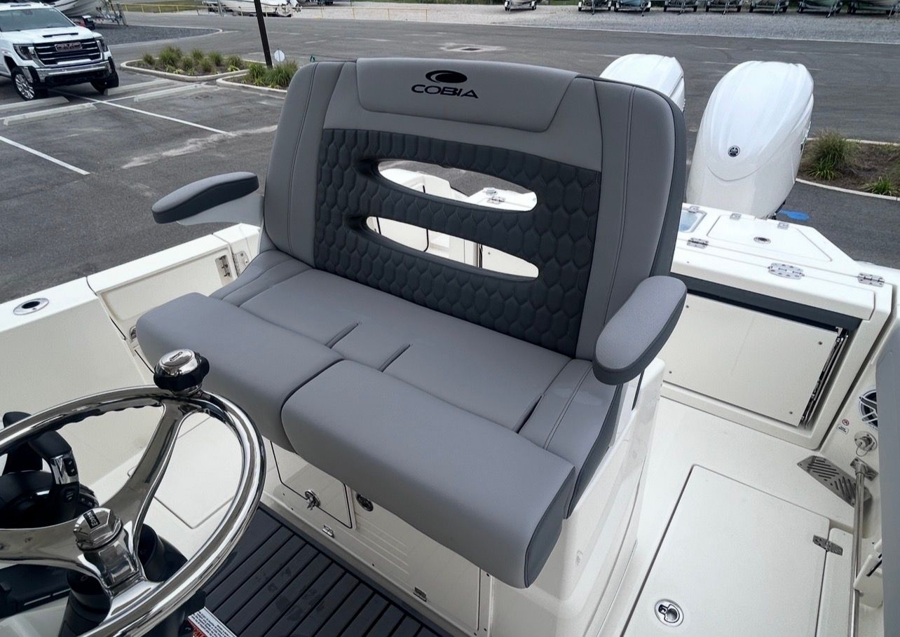 2026 Cobia 245CC - 13