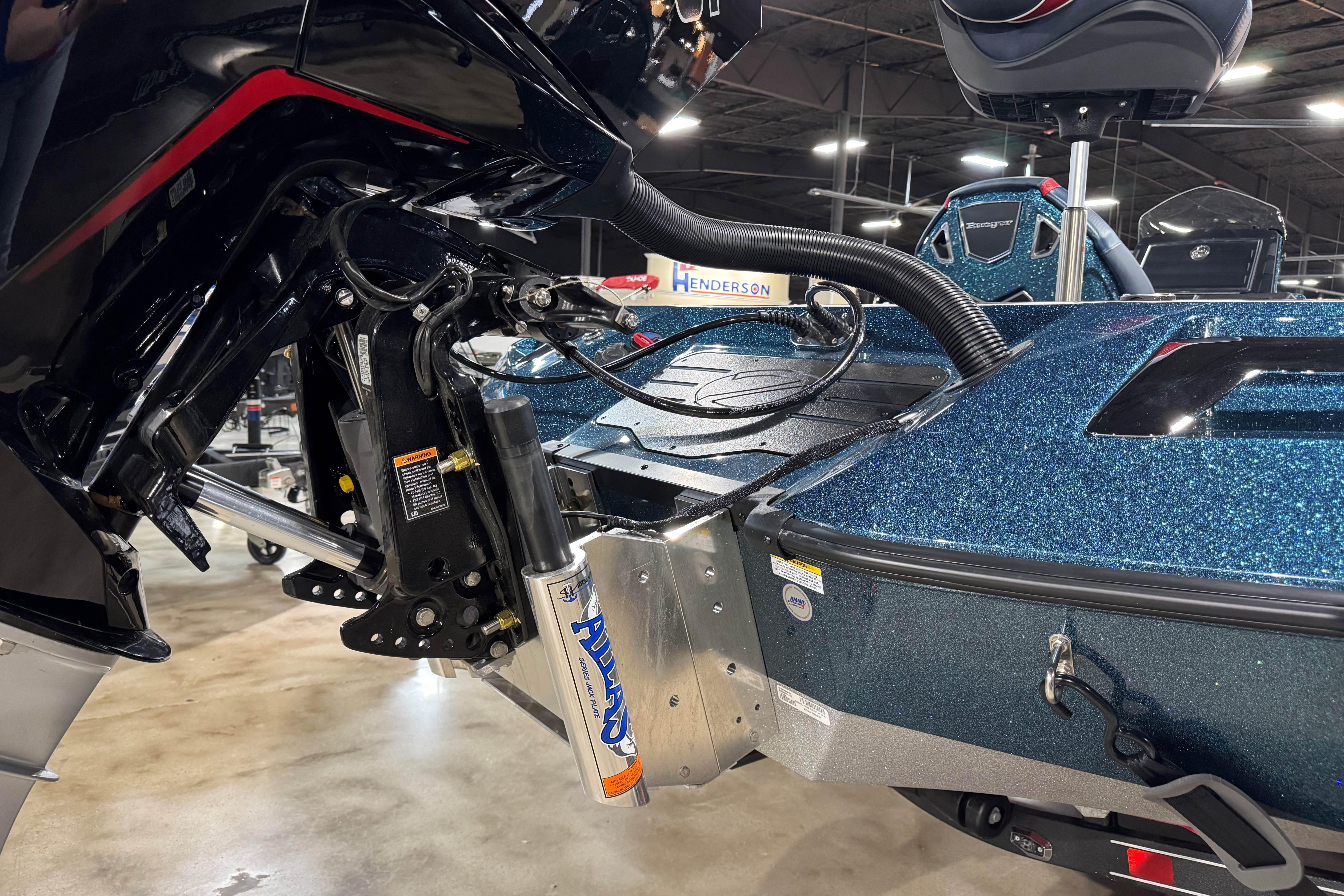 2025 Ranger Z520R Cup-Equipped boat with advanced motor and sleek design.