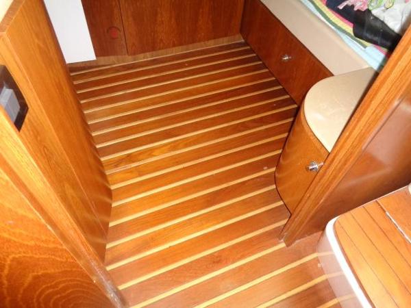 2004 Tiara Yachts 4400 Sovran - 33