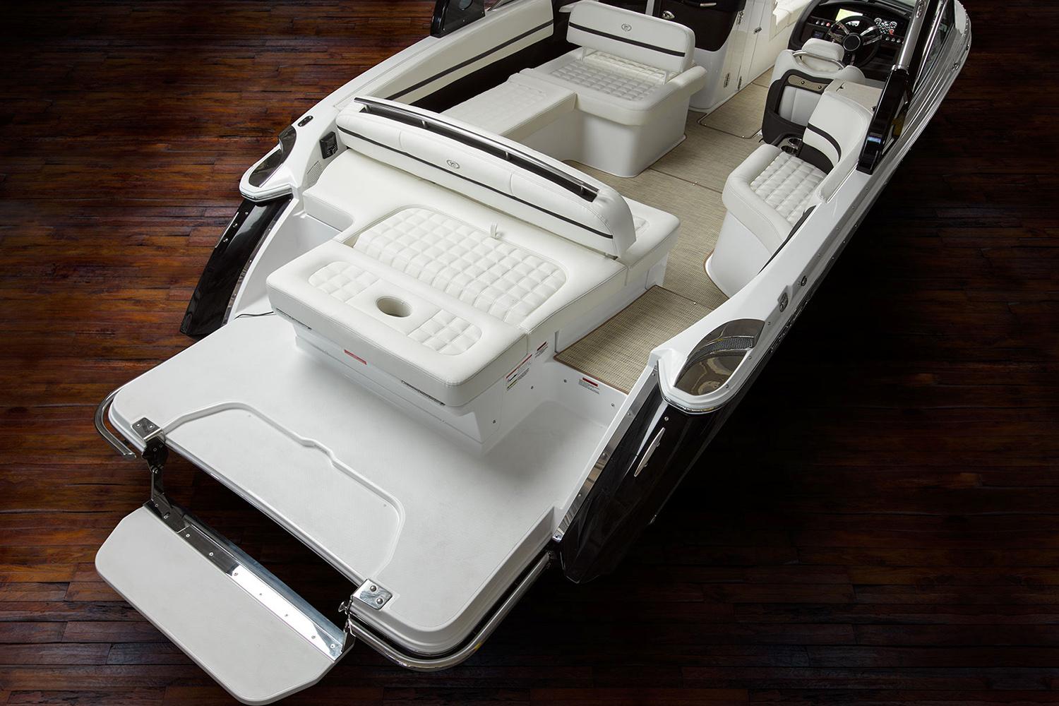 2021 Cobalt R7 Bowrider Aft Seating