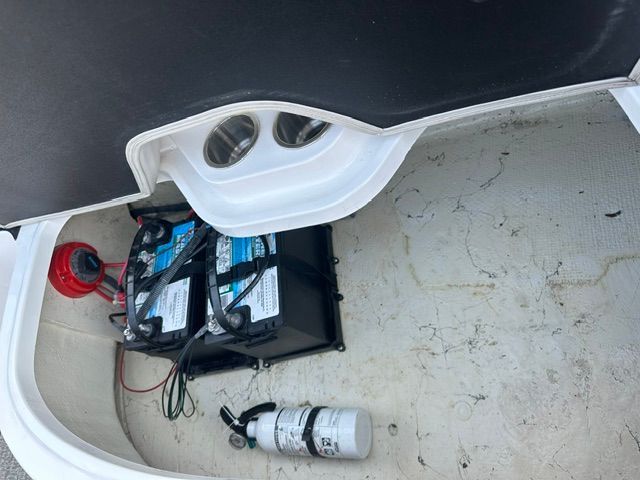 2021 Hurricane SunDeck Sport 205 OB - 10