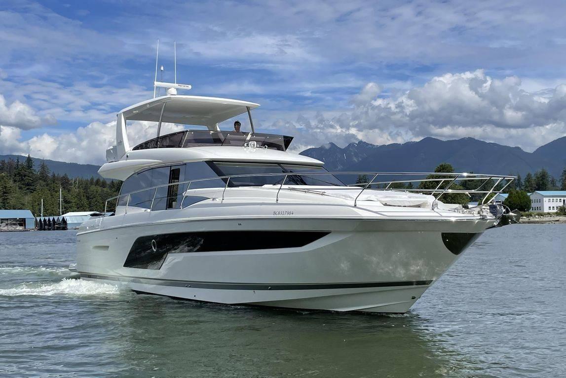 2022 Prestige 590