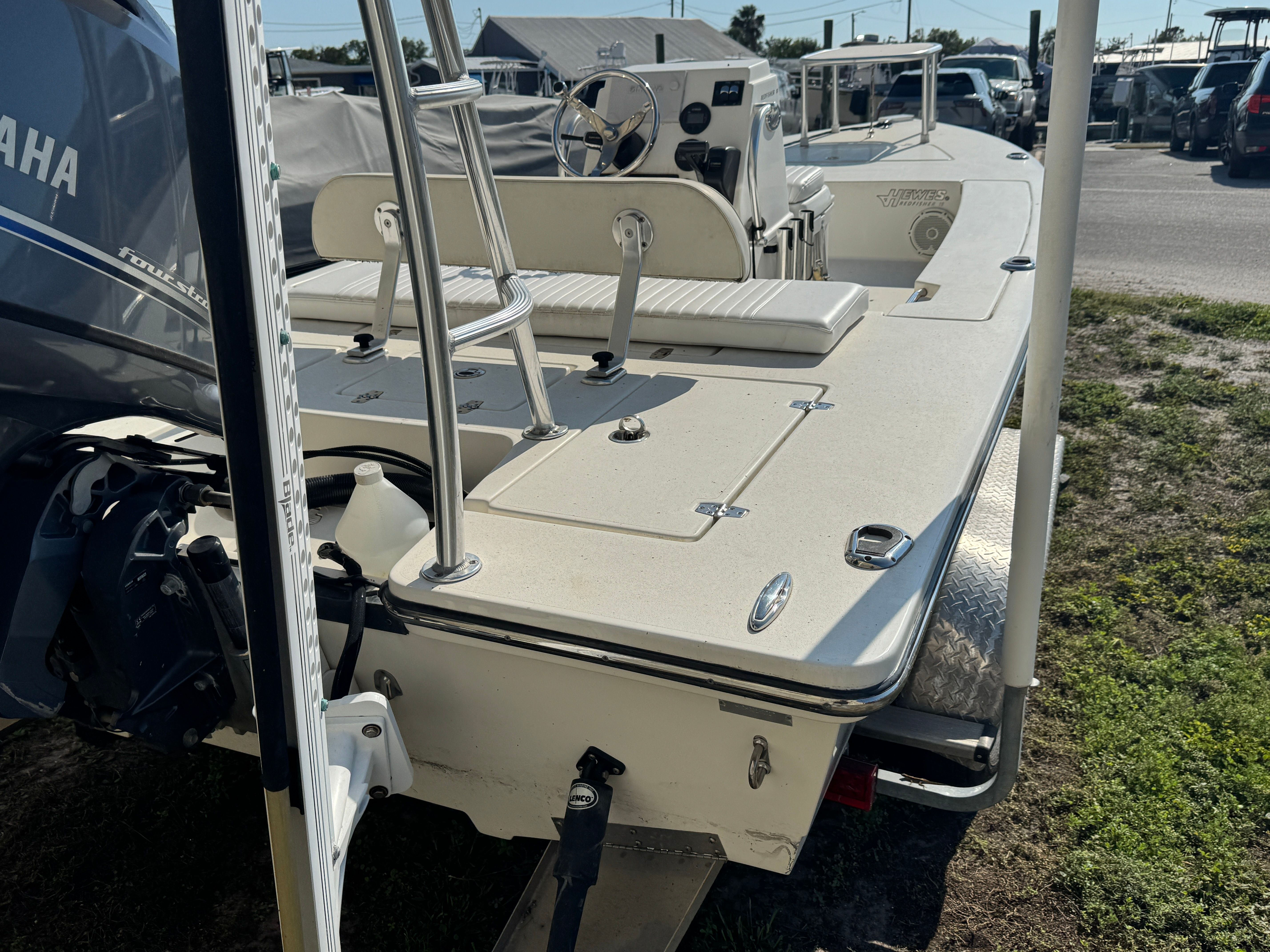 2017 Hewes Redfisher 18 - 16