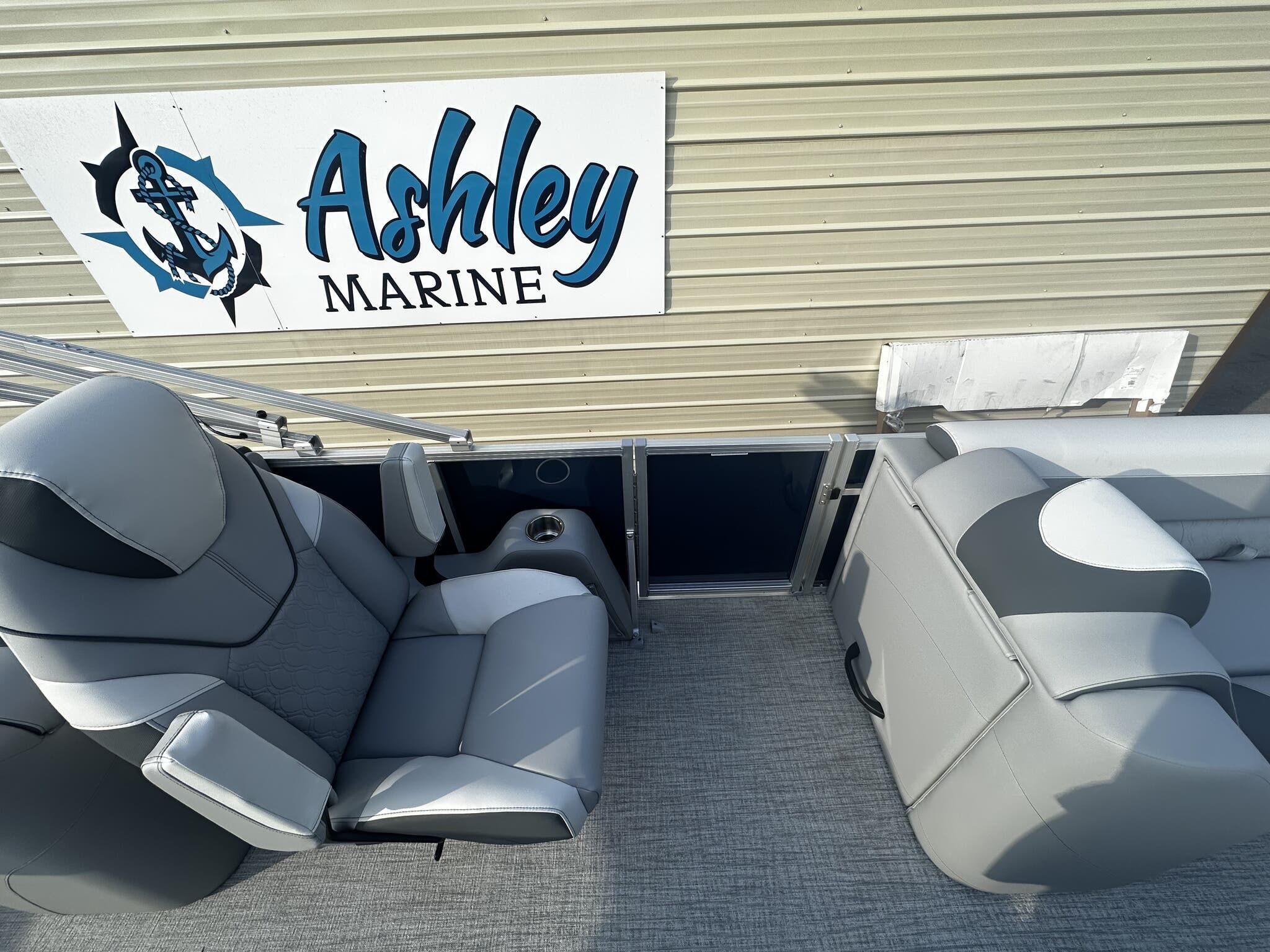 2026 Avalon LSZ 23 QUAD LOUNGER-TRITOON-175HP - 3