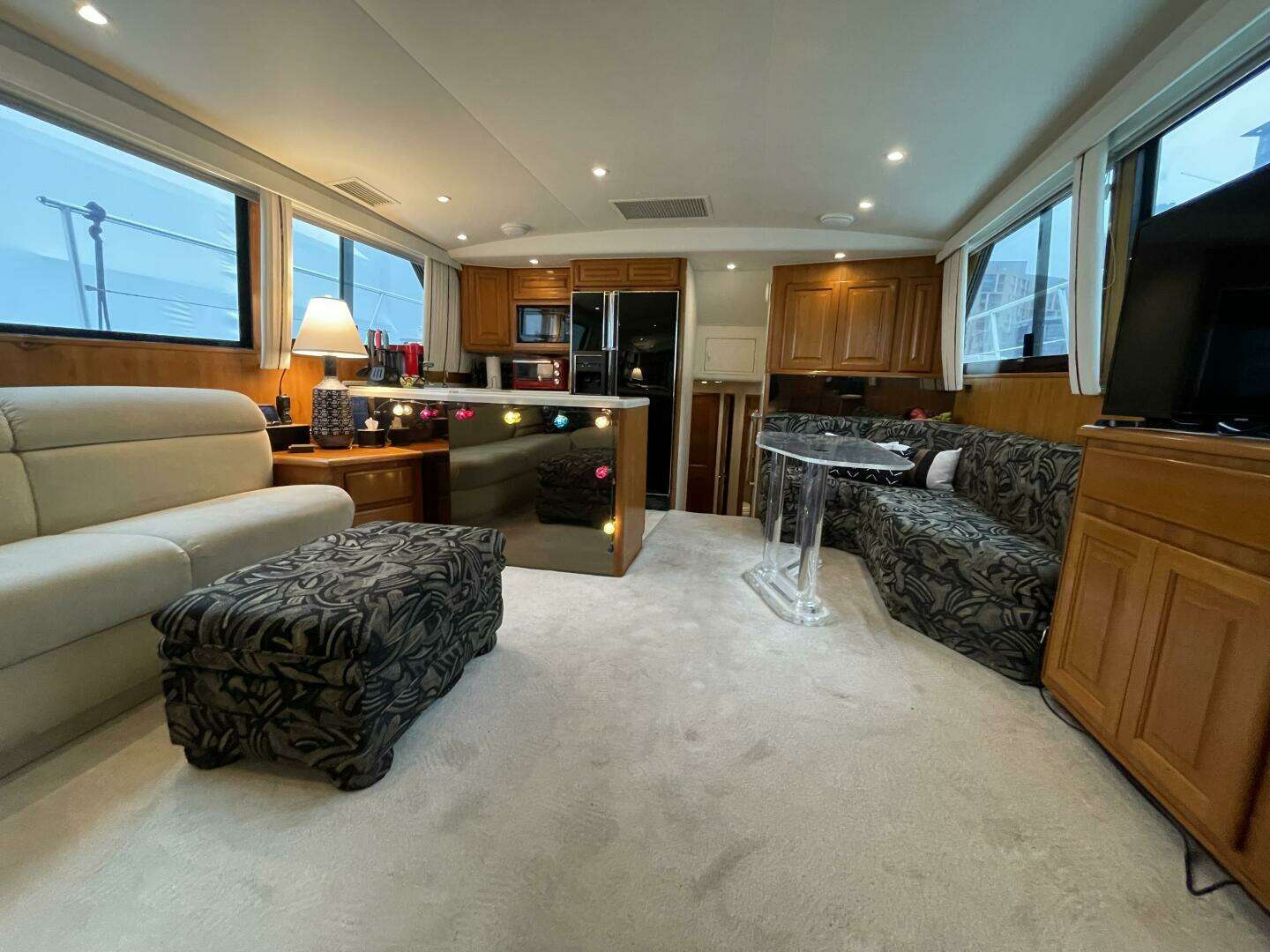 1995 Viking 54 Sports Yacht - Image 5