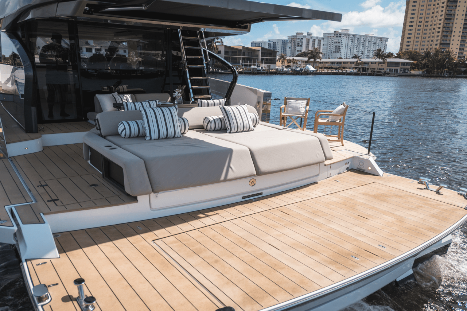2025 Azimut Seadeck 6 - Image 15