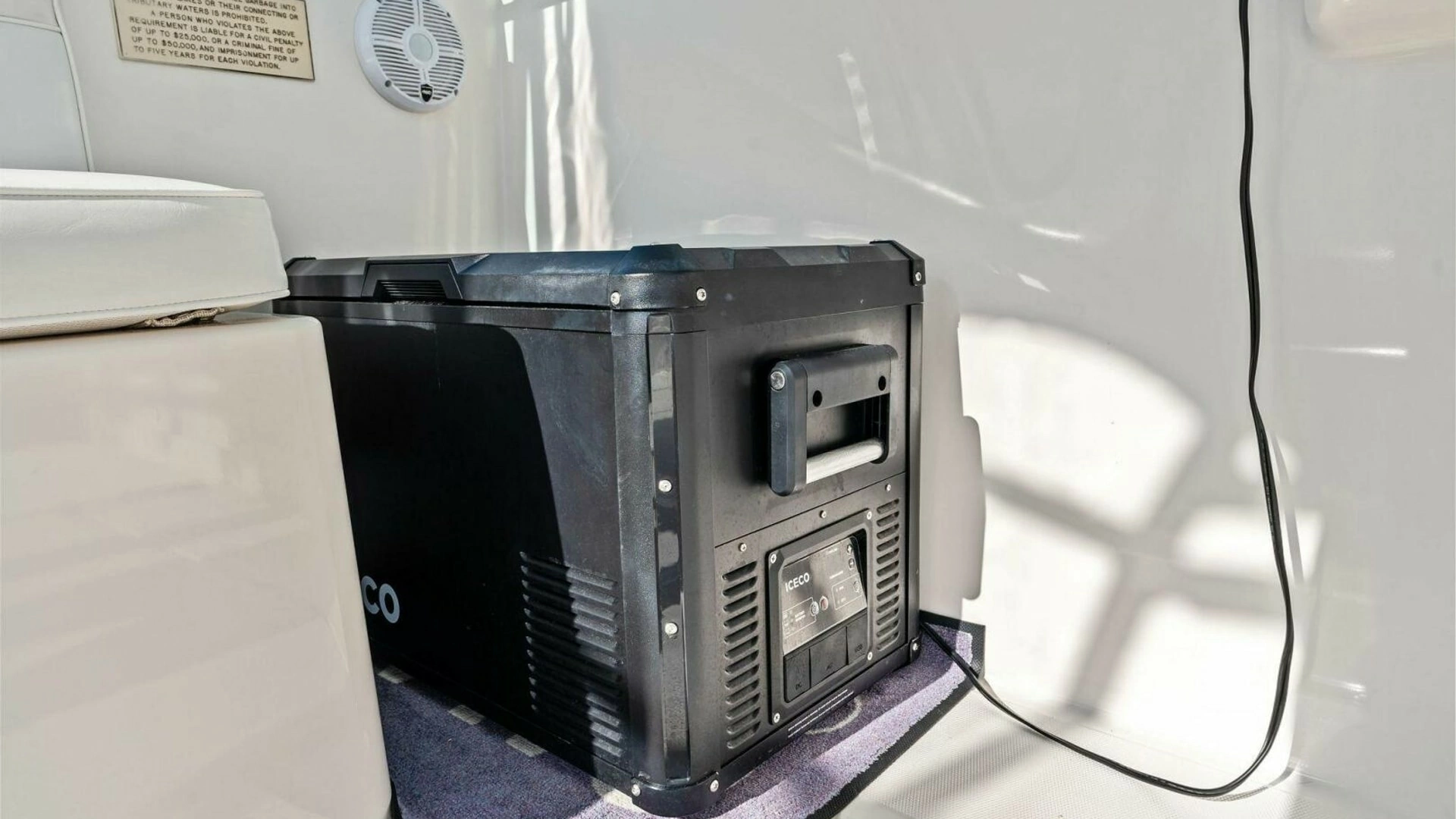 2005 Cabo 40 Express - Image 16