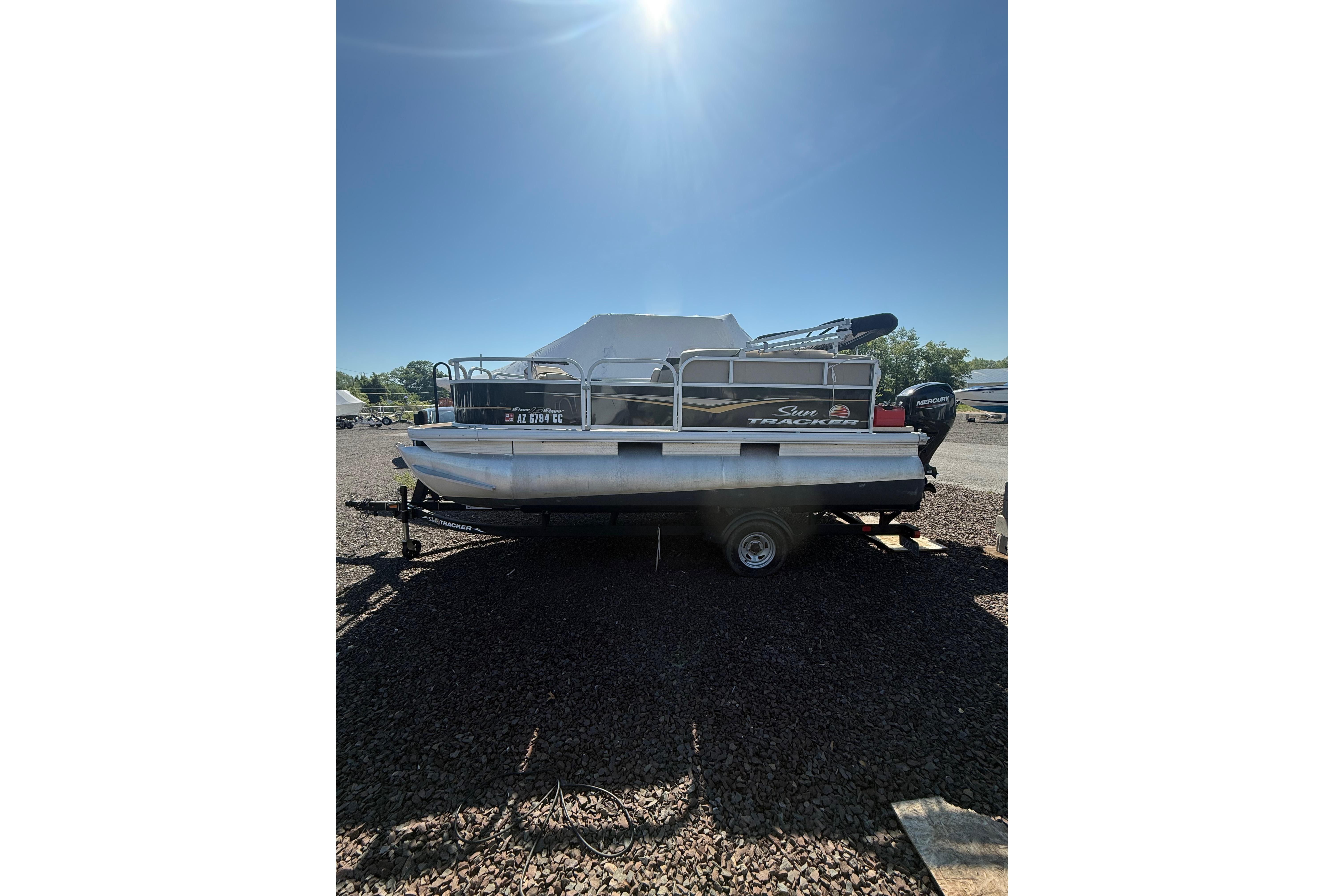 2021 Sun Tracker Bass Buggy 16 XL Select