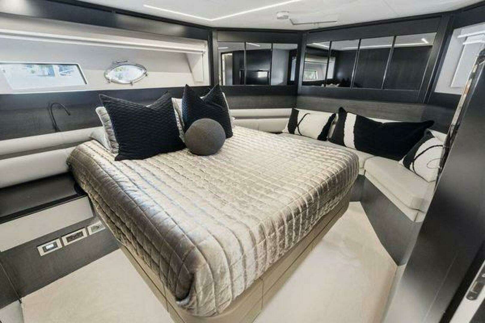 2019 Pershing — - Image 61