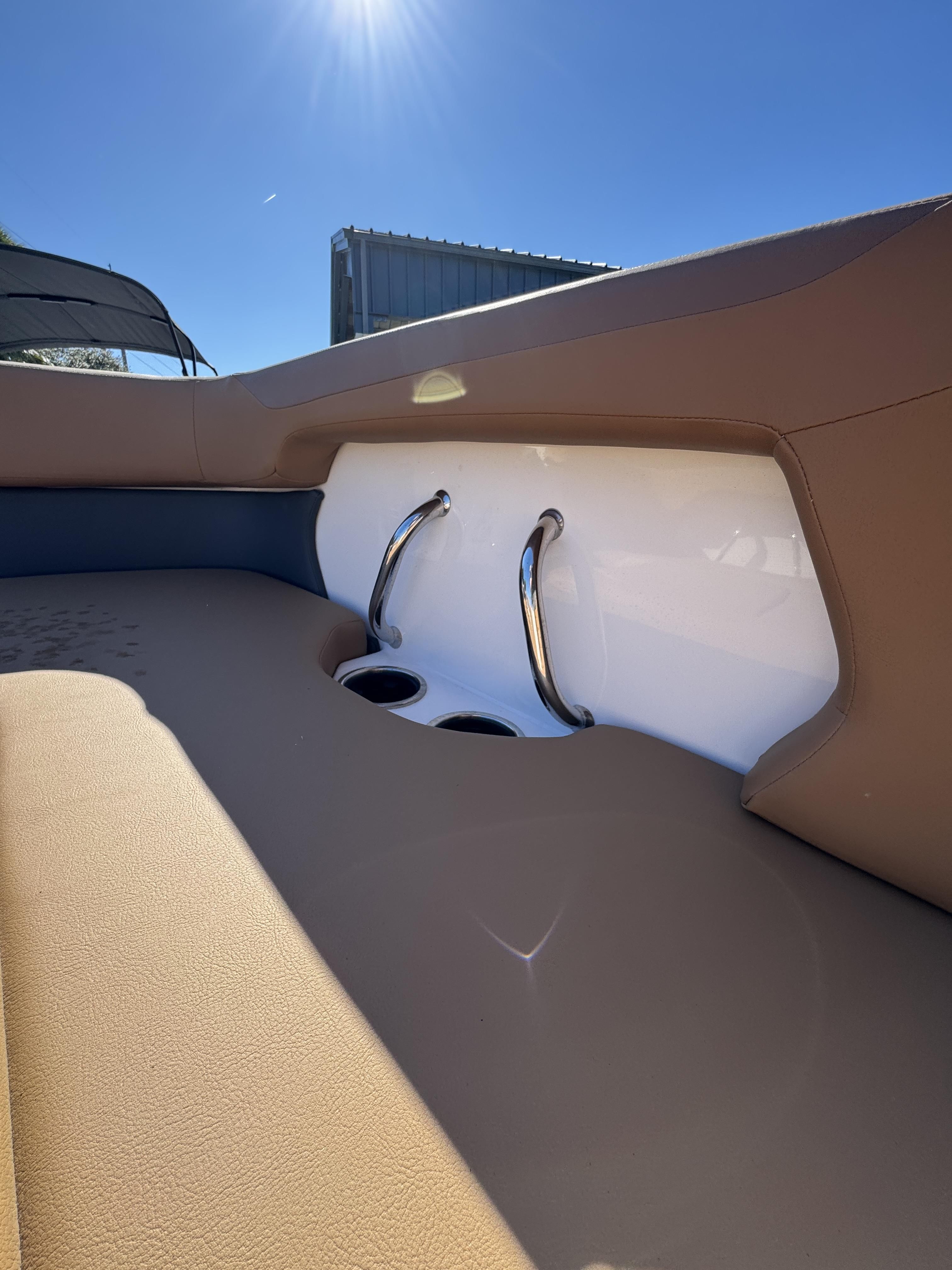 2026 Hurricane SunDeck OB SD 2050 OB - 7