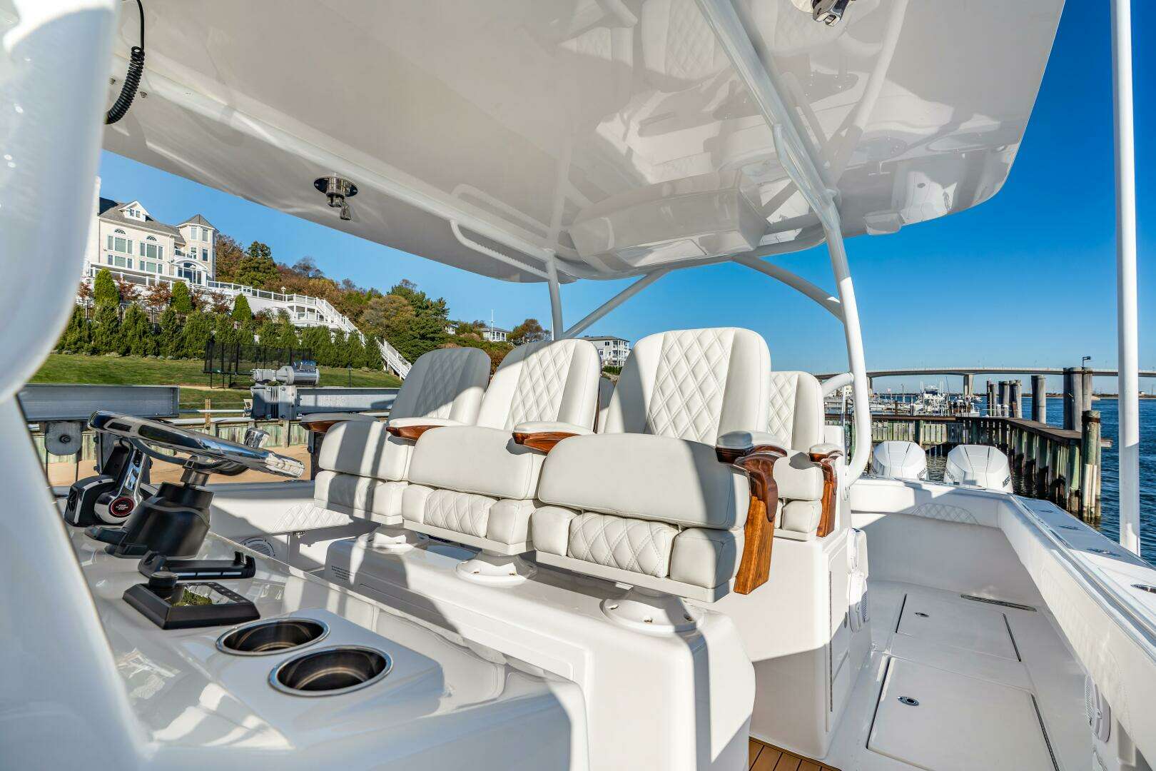 2025 Front Runner 43 Catamaran - Image 43